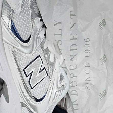 New Balance 530 White 착용 스타일