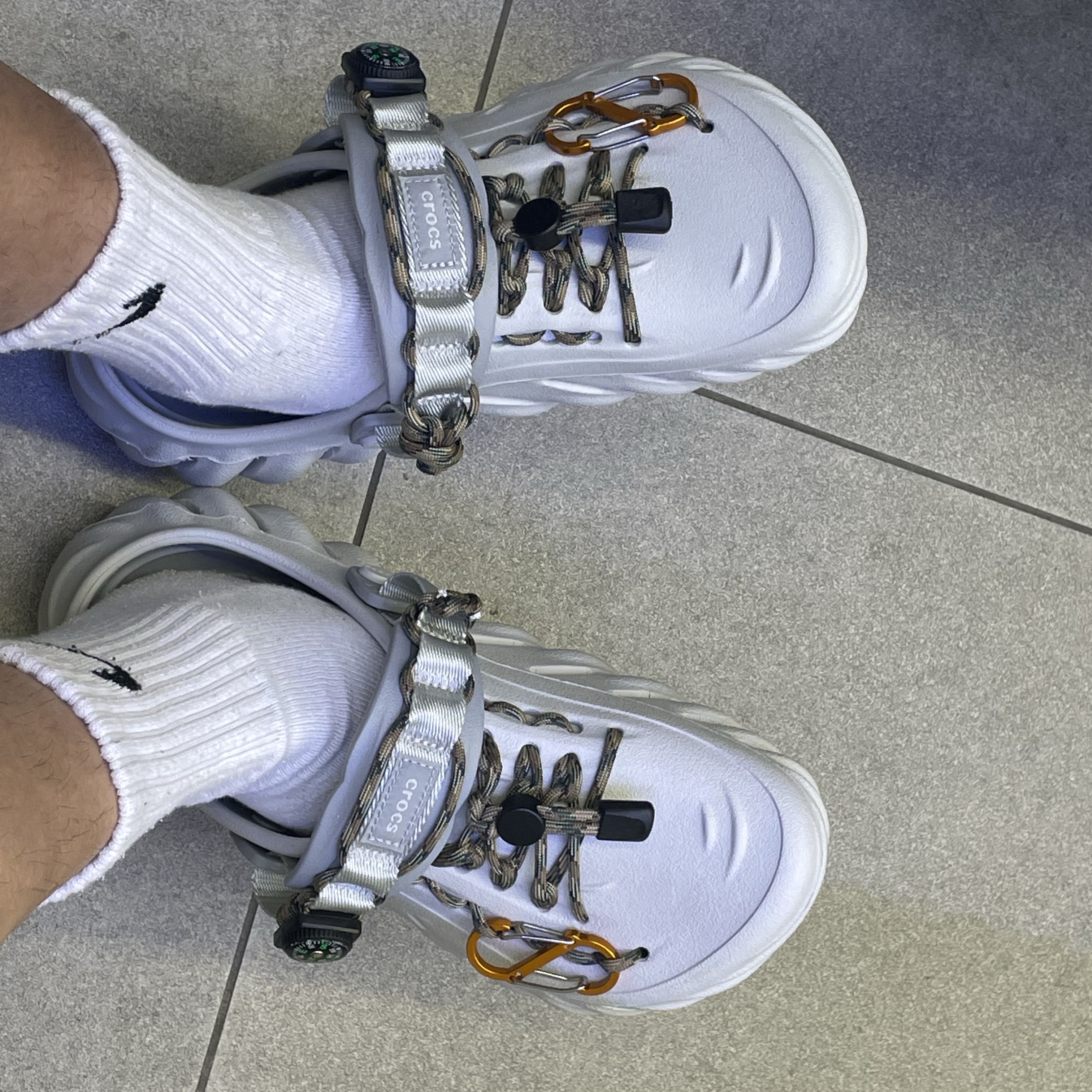 Crocs Echo Clog Atmosphere 착용 스타일