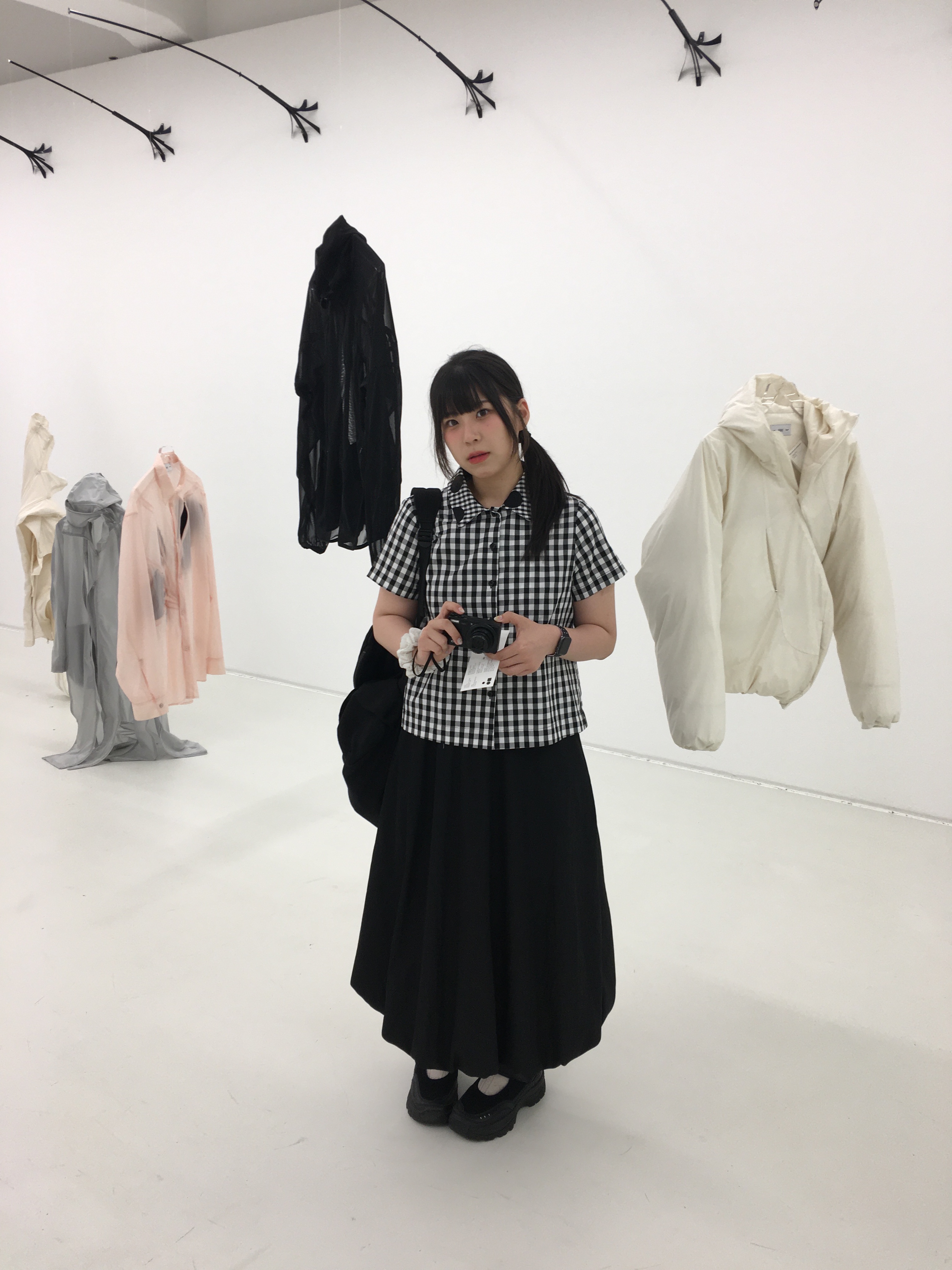 (W) Honsby Darling Harbour Black 착용 스타일