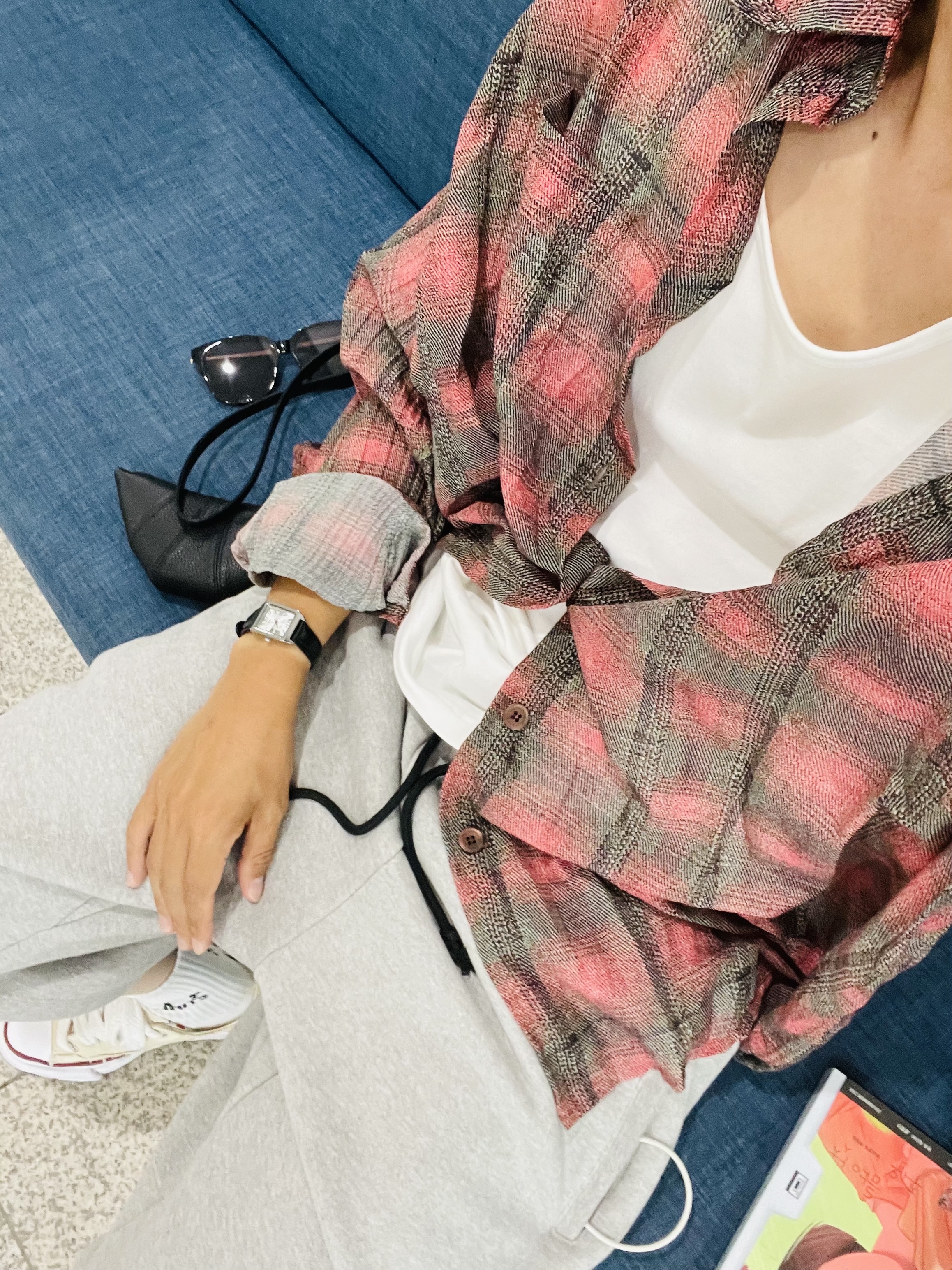 Maison Mihara Yasuhiro Peterson OG Sole Canvas Low-top Sneakers Natural, Casio LTP-V007L-7B1 착용 스타일
