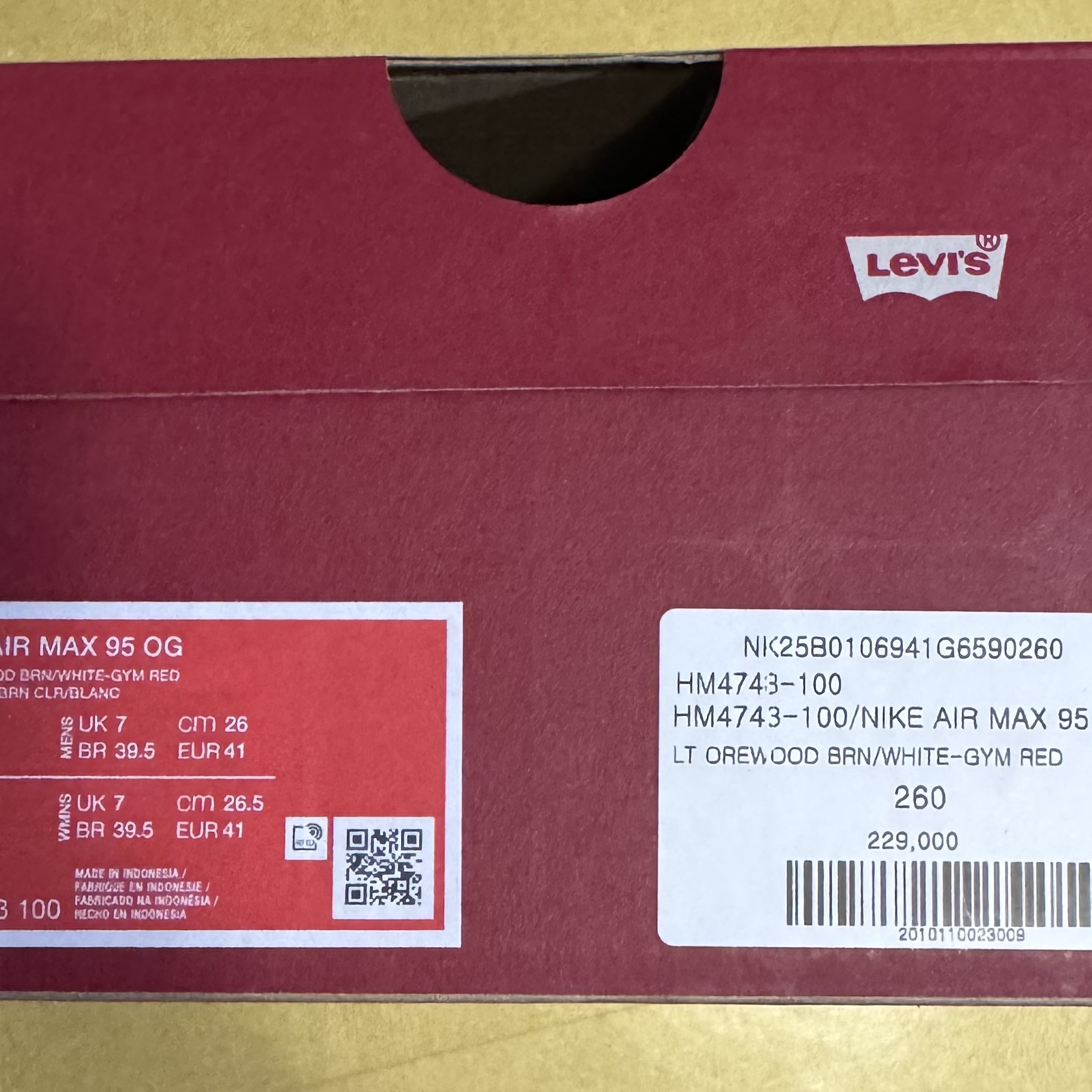 Nike x Levi's Air Max 95 White and Ecru 착용 스타일 - 4