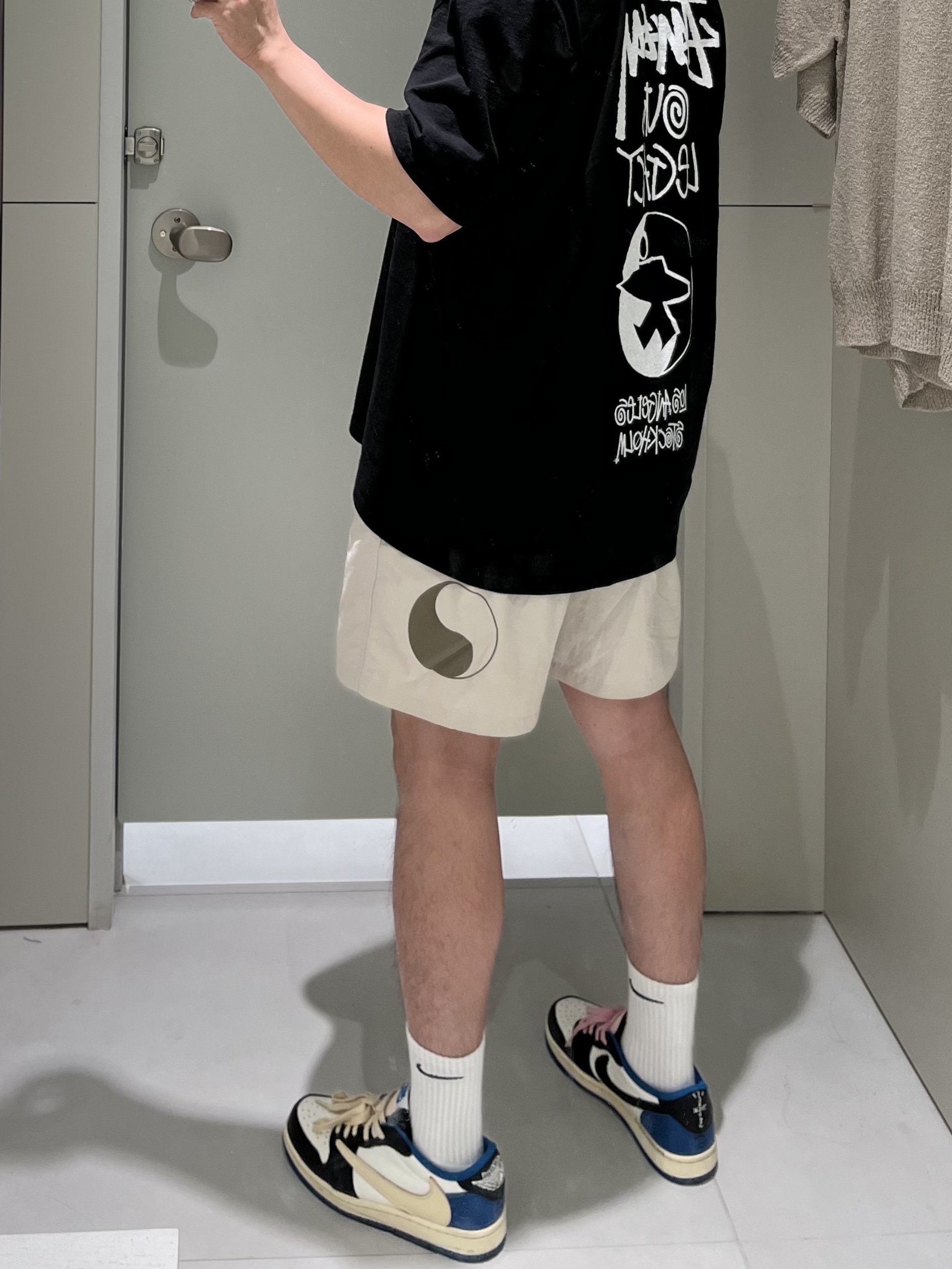 Stussy x Our Legacy Surfman T-Shirt Black - 21SS, Stussy x Our Legacy Work Shop Water Shorts Taupe 착용 스타일