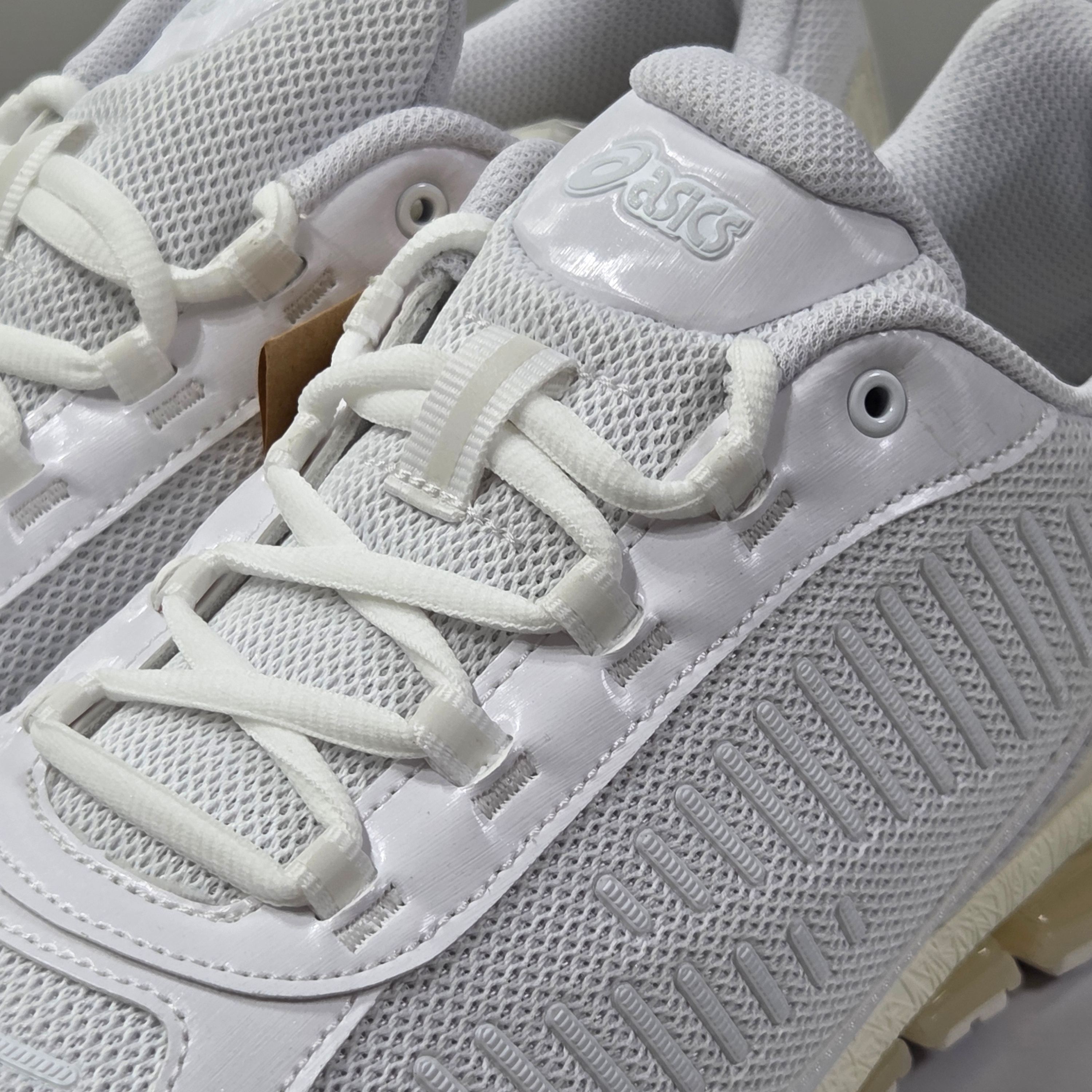 Asics x JJJJound Gel-Quantum 360 I AMP White Marshmallow 착용 스타일 - 4