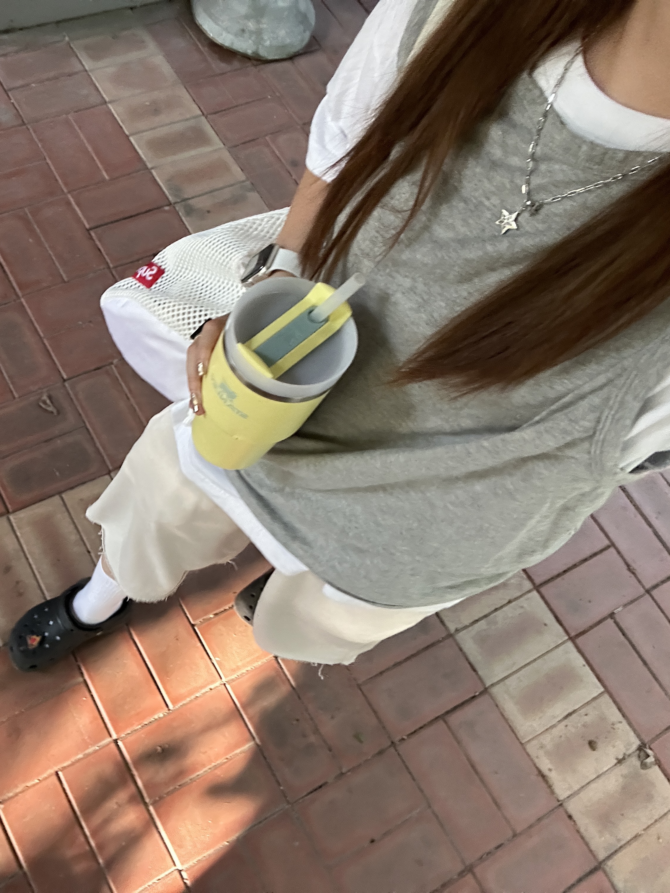 Supreme Mesh Small Backpack White - 23SS, (W) Crocs Classic Platform Clog Black 착용 스타일 - 1