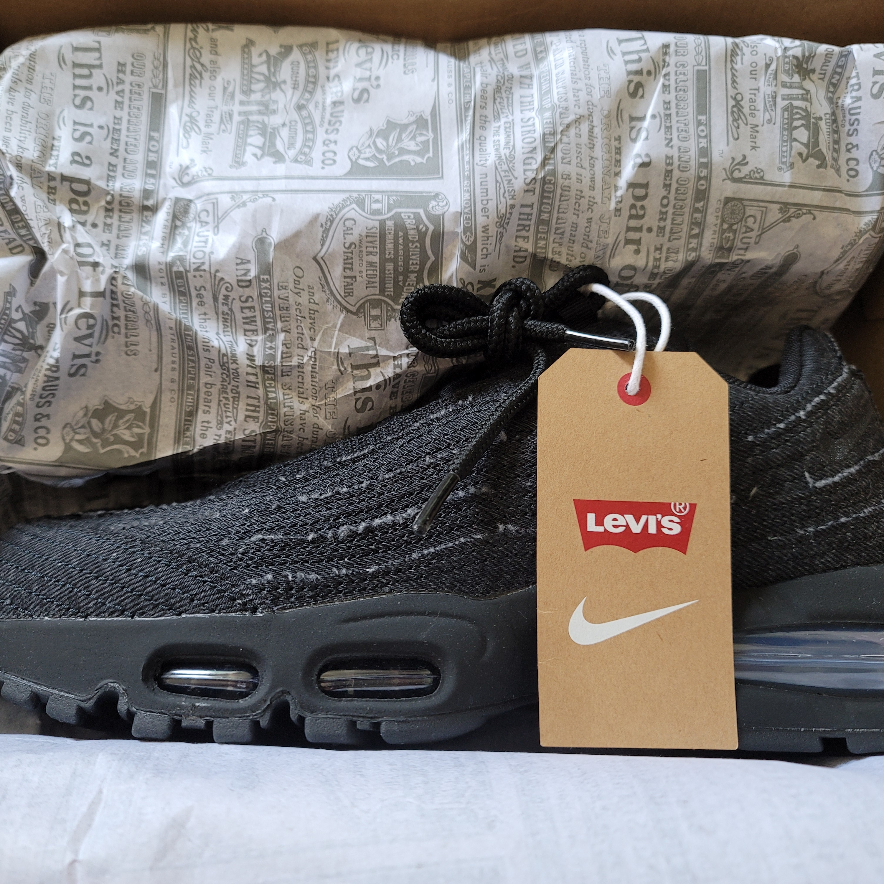 Nike x Levi's Air Max 95 Black 착용 스타일 - 4