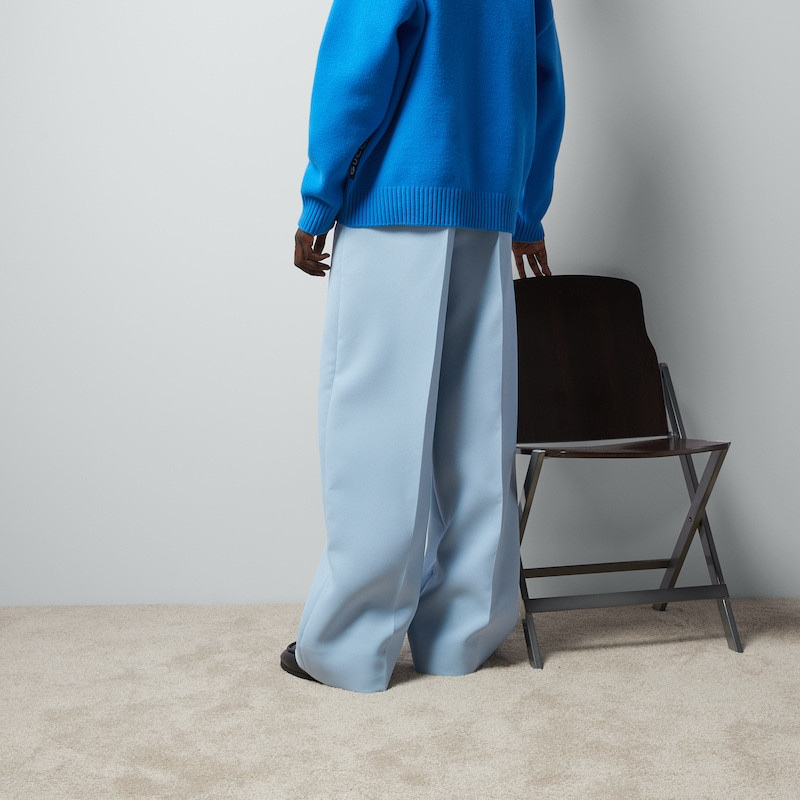Gucci Wool Gabardine Trousers Light Blue 착용 스타일 - 4