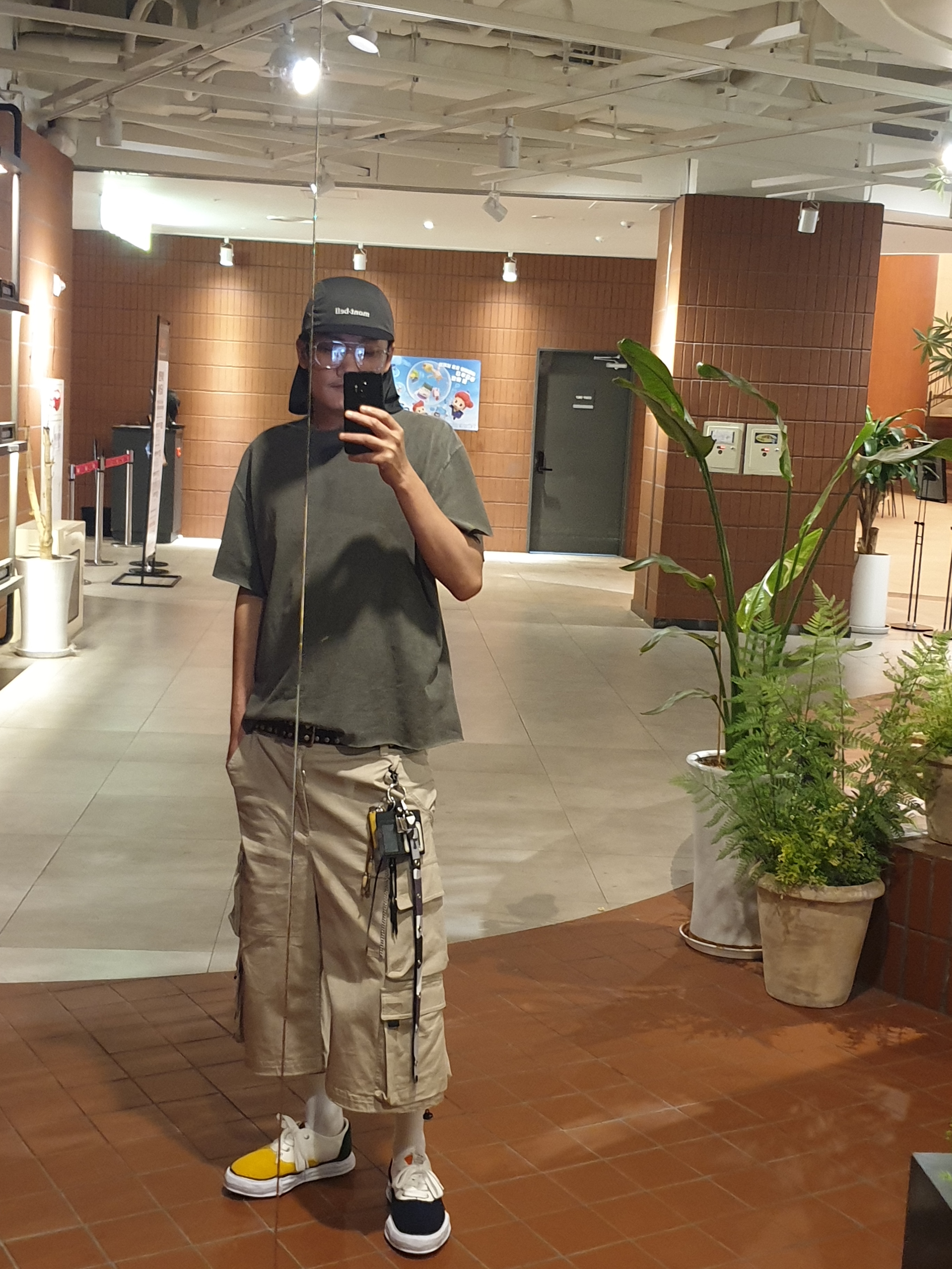 Maison Mihara Yasuhiro Baker Canvas Low-top Sneakers Multi 착용 스타일