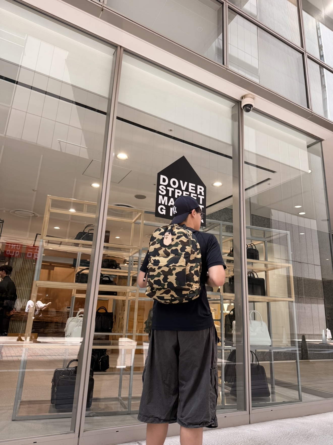 BAPE Tokyo College City T-Shirt Black, BAPE City Tokyo Big Ape Head T-Shirt Black 착용 스타일 - 2