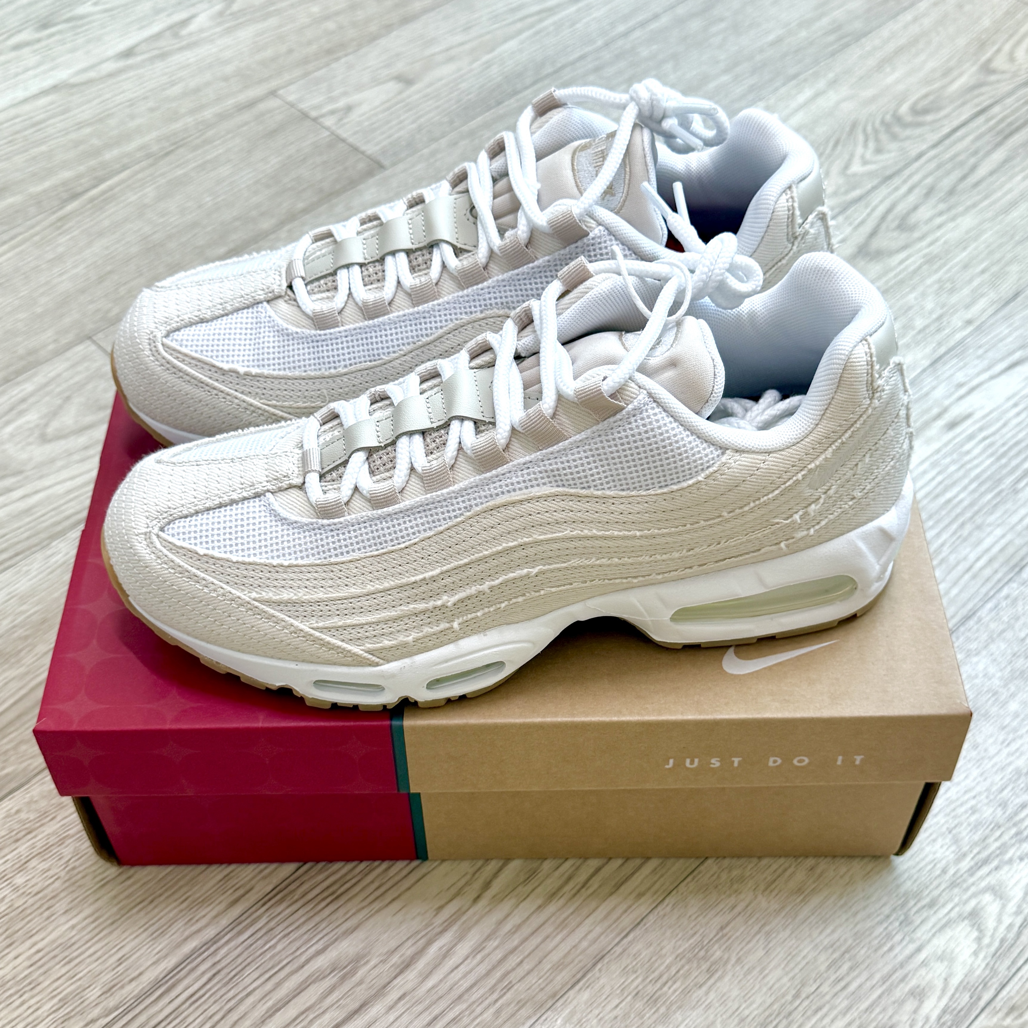 Nike x Levi's Air Max 95 White and Ecru 착용 스타일 - 4