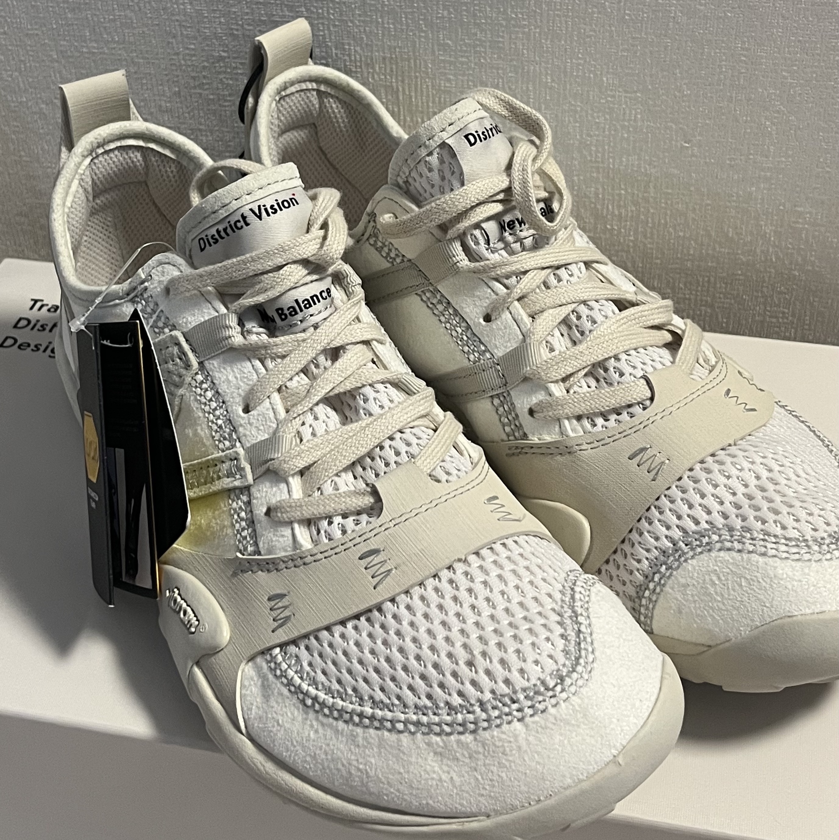 New Balance x District Vision MT10O Cloud Dancer 착용 스타일 - 1