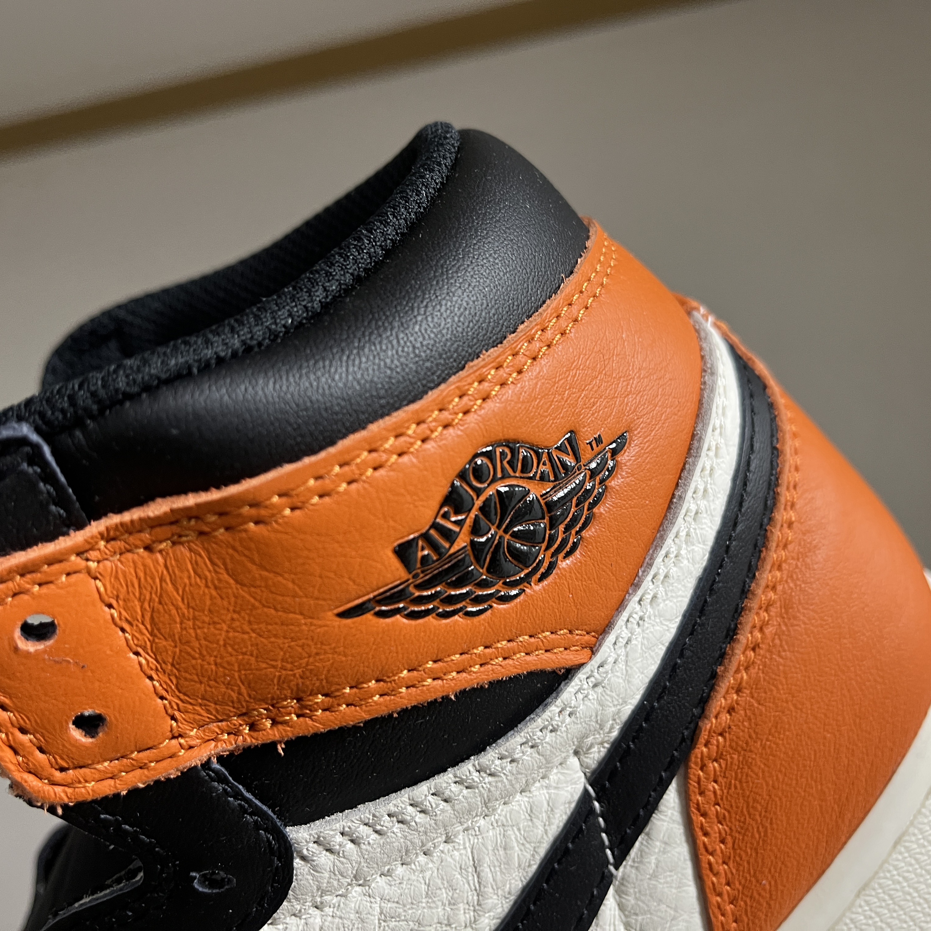 Jordan 1 Retro High OG Shattered Backboard 착용 스타일 - 2