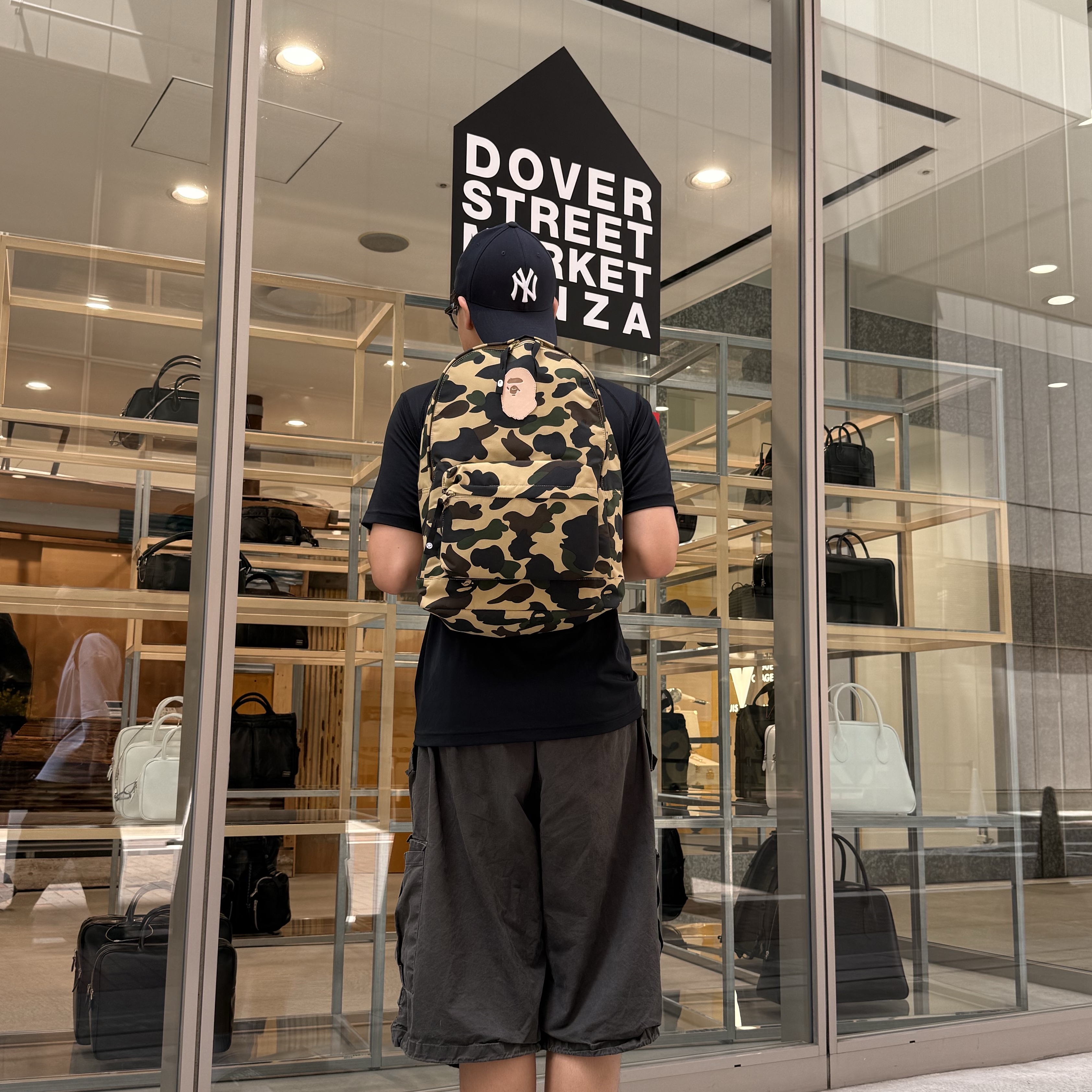 BAPE 1st Camo Ape Head Patch Daypack Green 착용 스타일 - 1