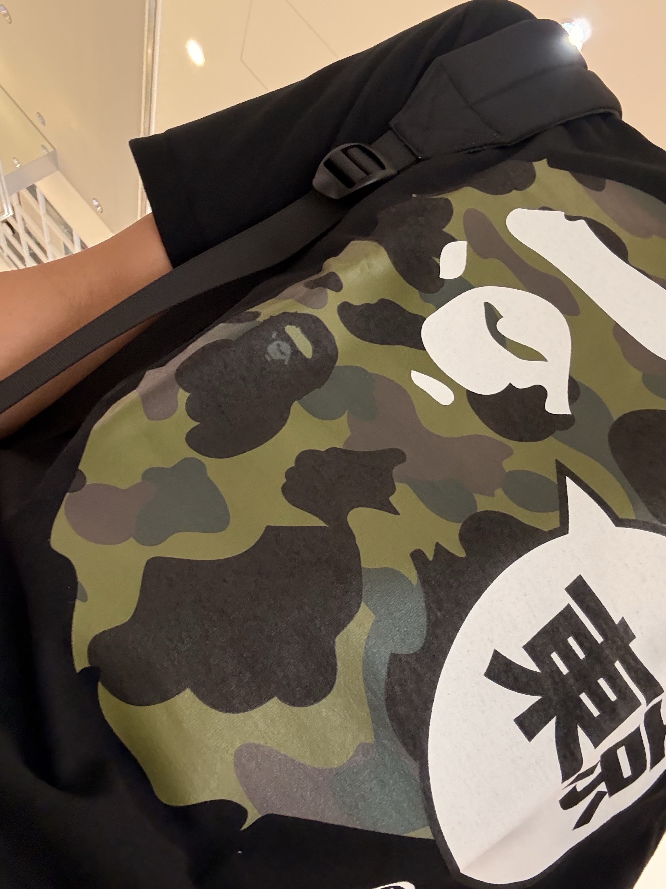 BAPE Tree Edge Camo Shark Full Zip Hoodie White, BAPE Tree Edge Camo Shark Full Zip Hoodie Brown 착용 스타일 - 3
