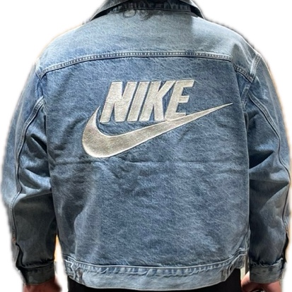 Levi's x Nike Trucker Jacket Light Blue 착용 스타일 - 2