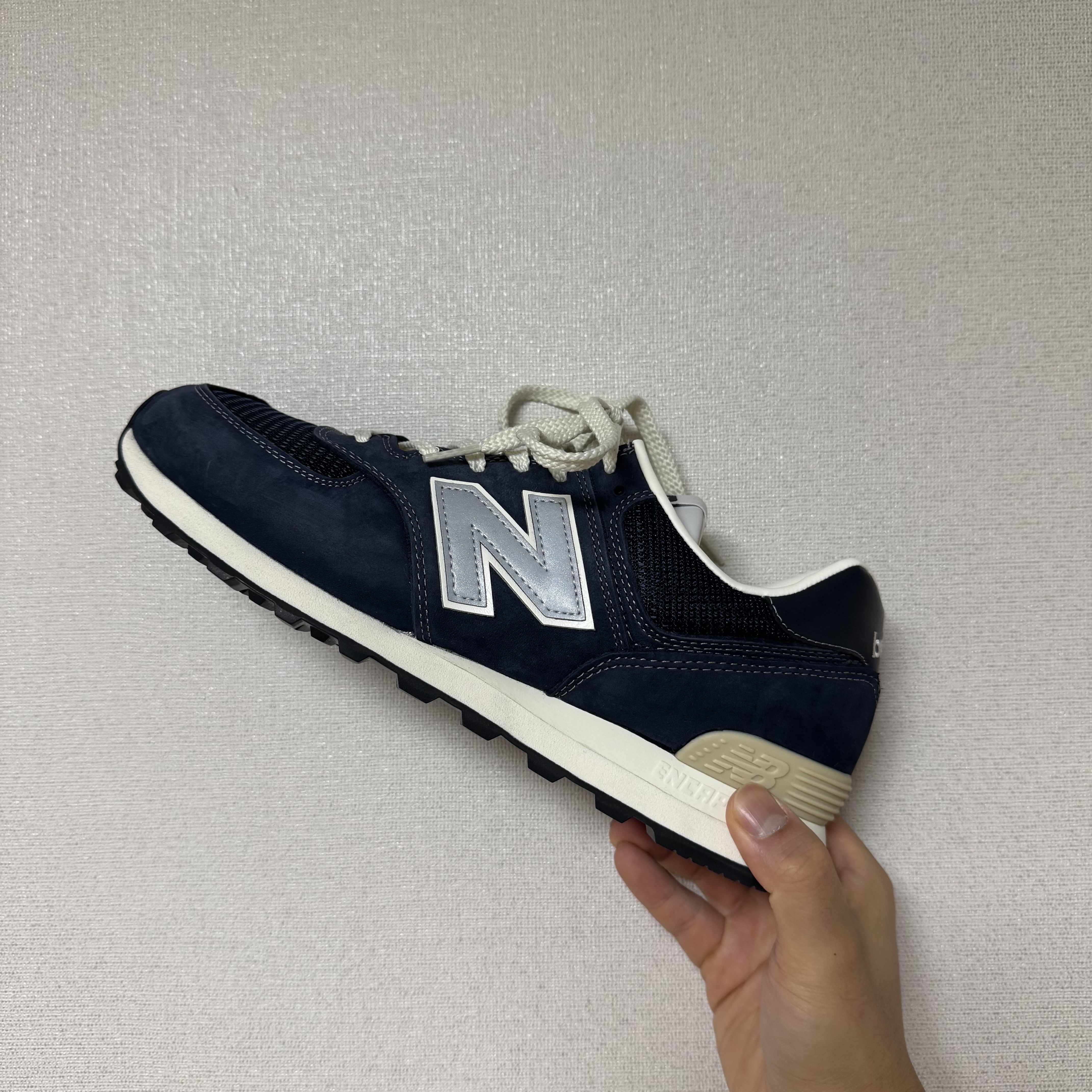 New Balance x Pottery 574 Premium Hard Navy 착용 스타일