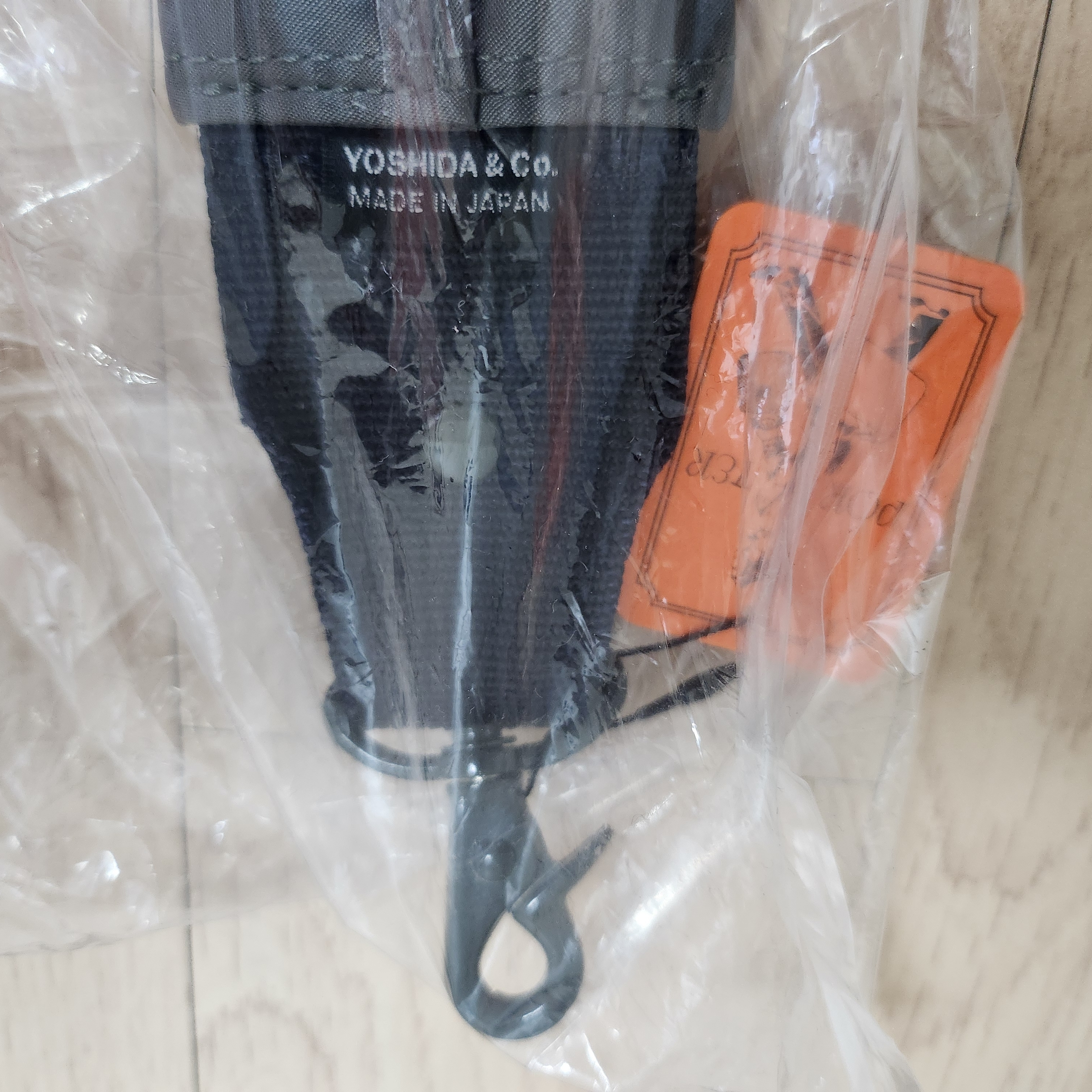 Porter PX Tanker Carrying Equipment Strap 50 Silver Grey 착용 스타일 - 4