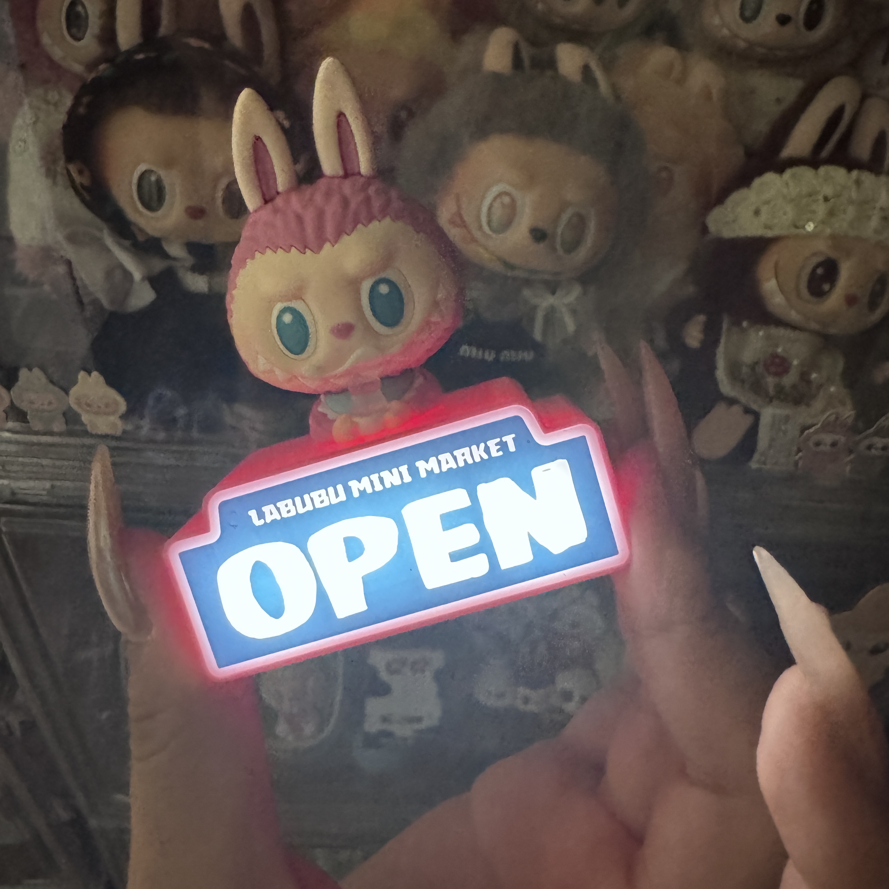 Pop Mart Labubu The Monsters Wacky Mart Series Fridge Magnet Milk (Opened Case) 착용 스타일