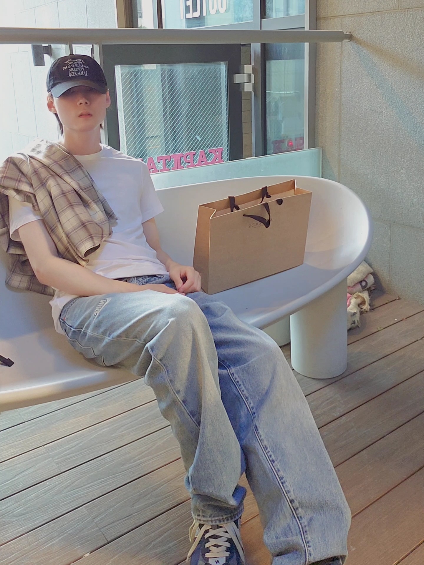 Auralee Super Light Wool Check Shirt Light Brown Check - 23AW, Levi's x Nike Baggy Jeans Light Blue 착용 스타일 - 2