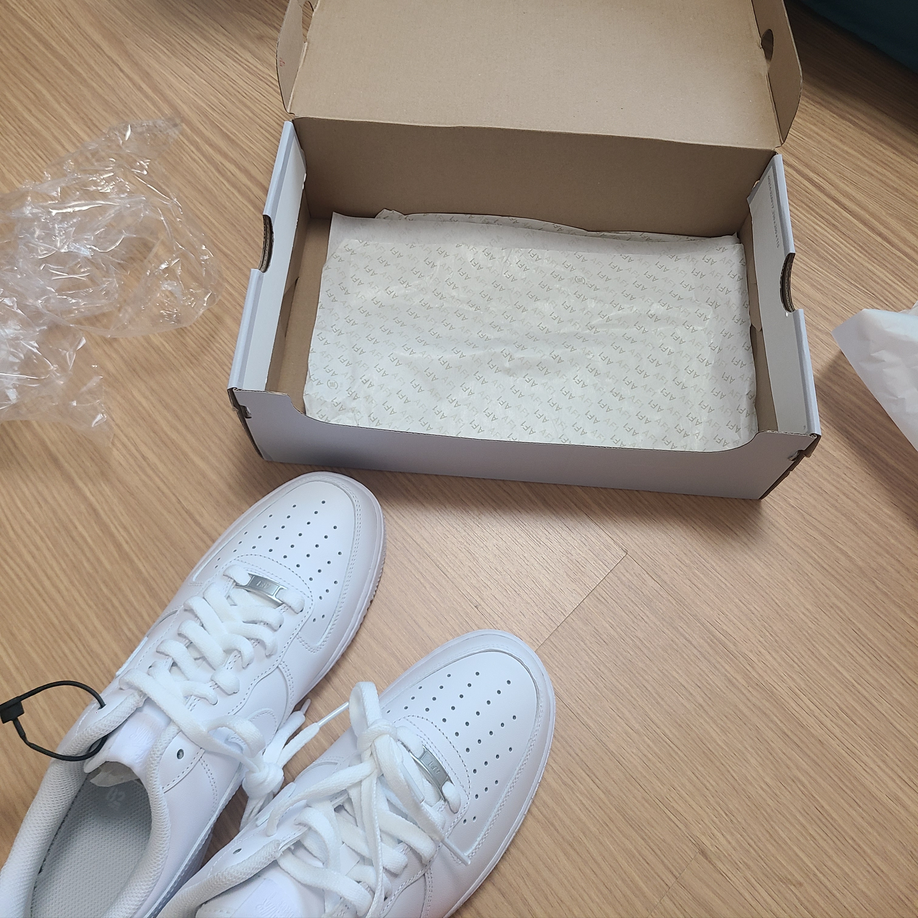 Nike Air Force 1 '07 Low White 착용 스타일 - 3