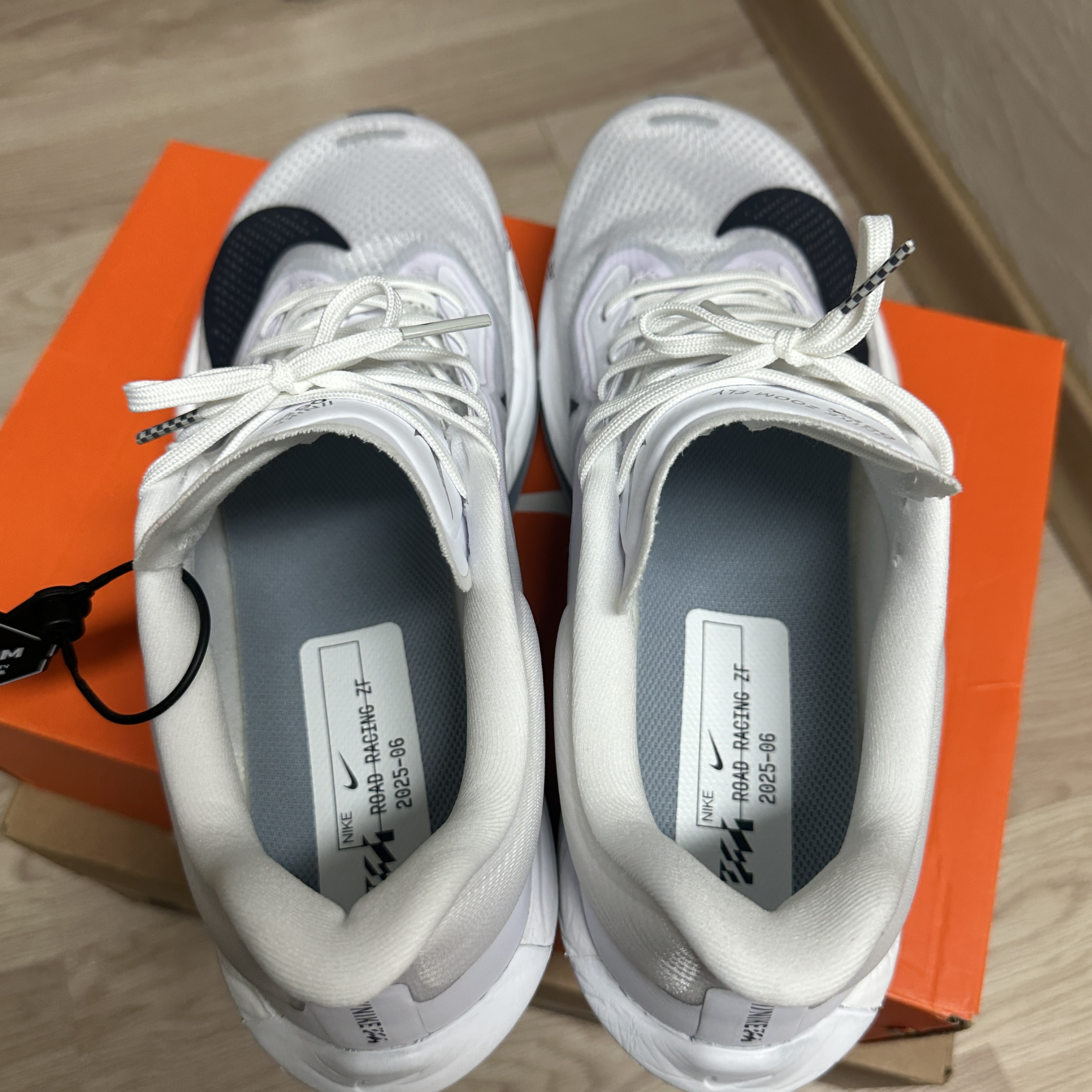 Nike Zoom Fly 6 White Pure Platinum 착용 스타일 - 6