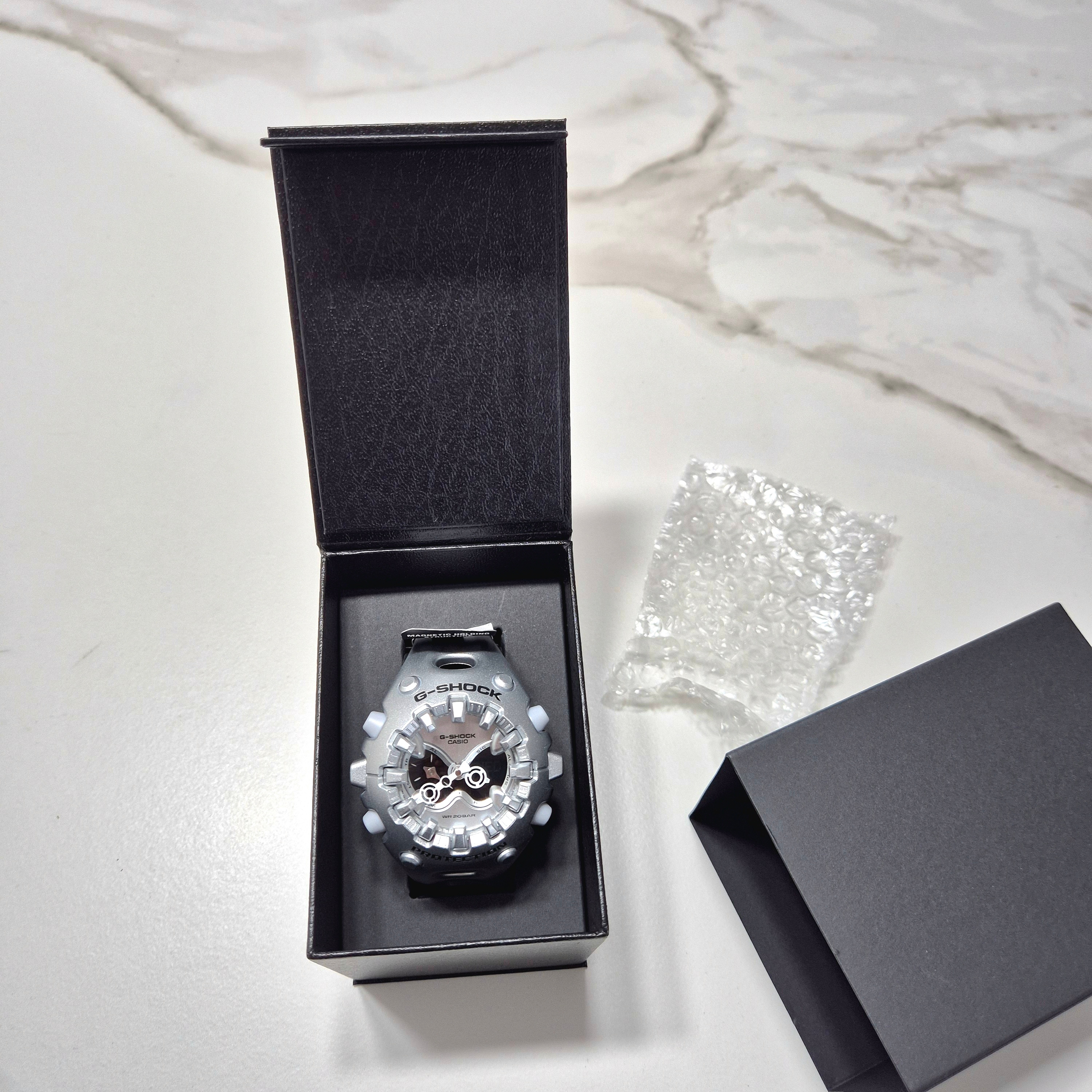 Casio GA-V01A-8A 착용 스타일 - 3