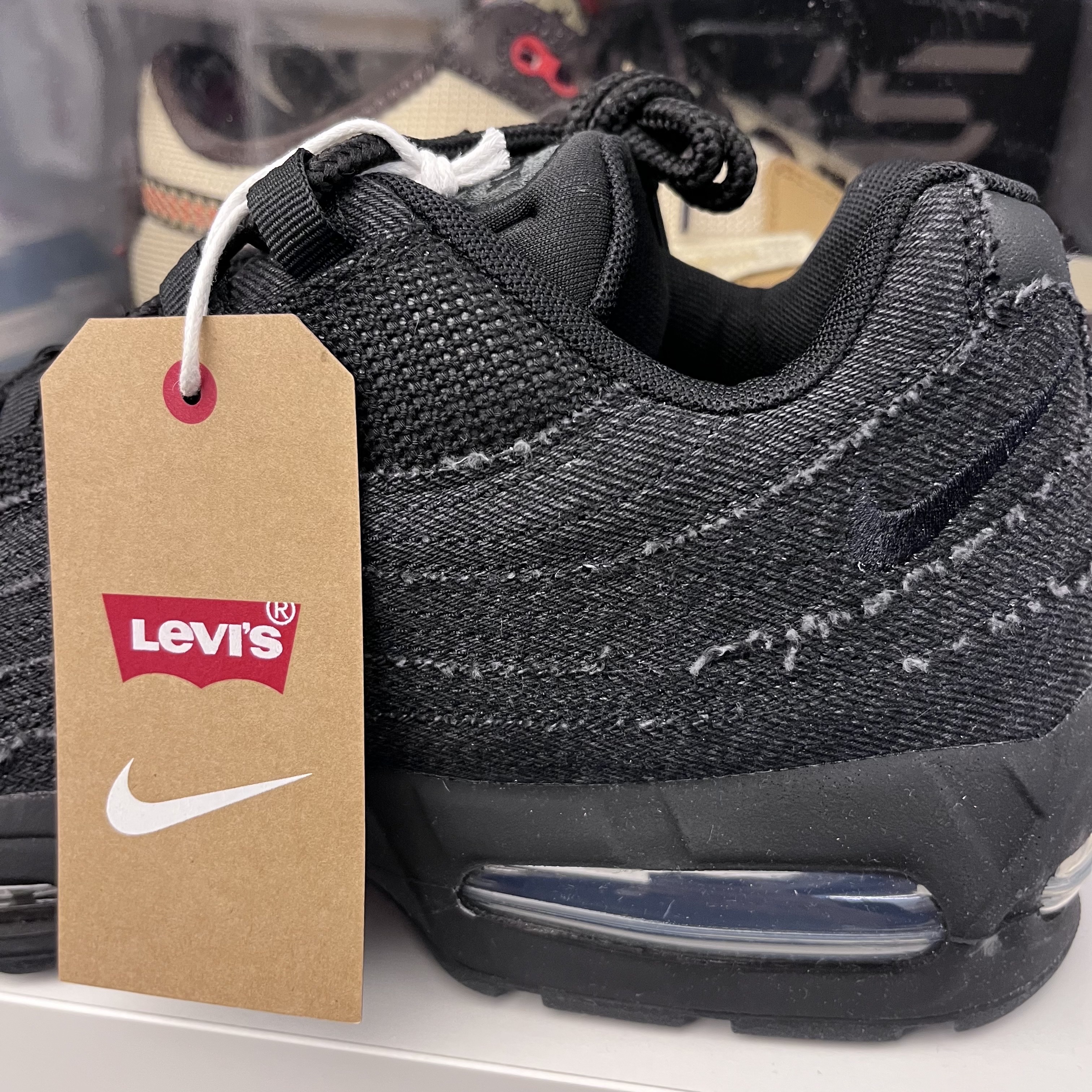 Nike x Levi's Air Max 95 Black 착용 스타일 - 1
