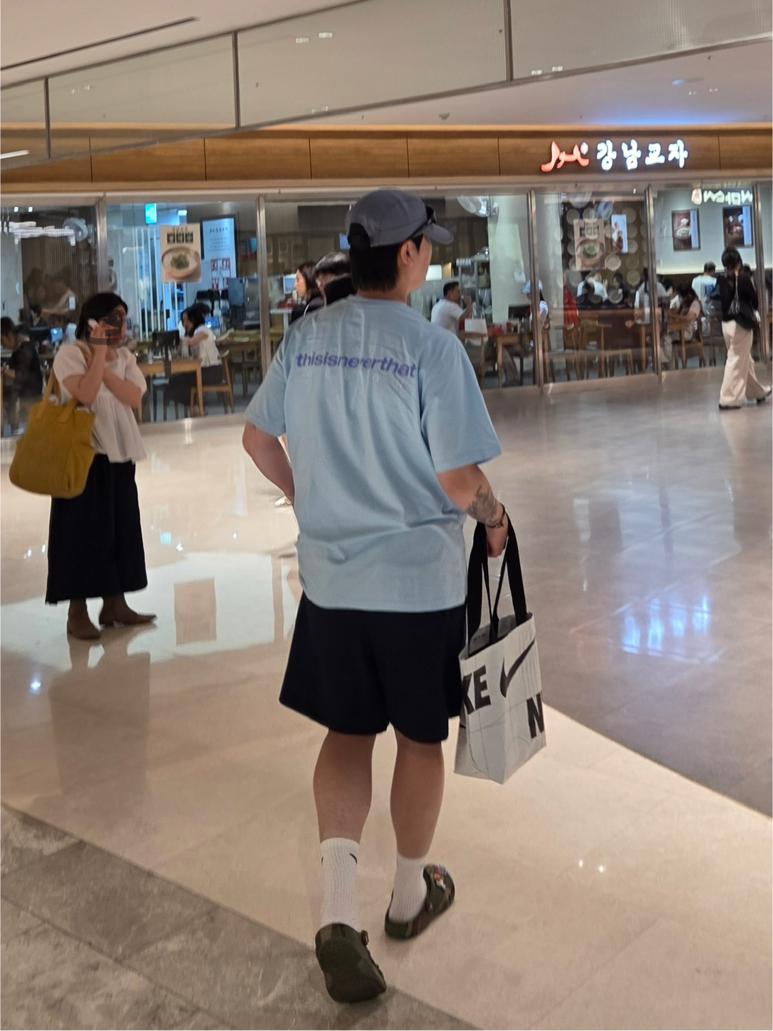 Crocs x Palace Classic Clog Woodland Camo, (W) Mischief FW Rhombus Running Cap Grey 착용 스타일 - 1