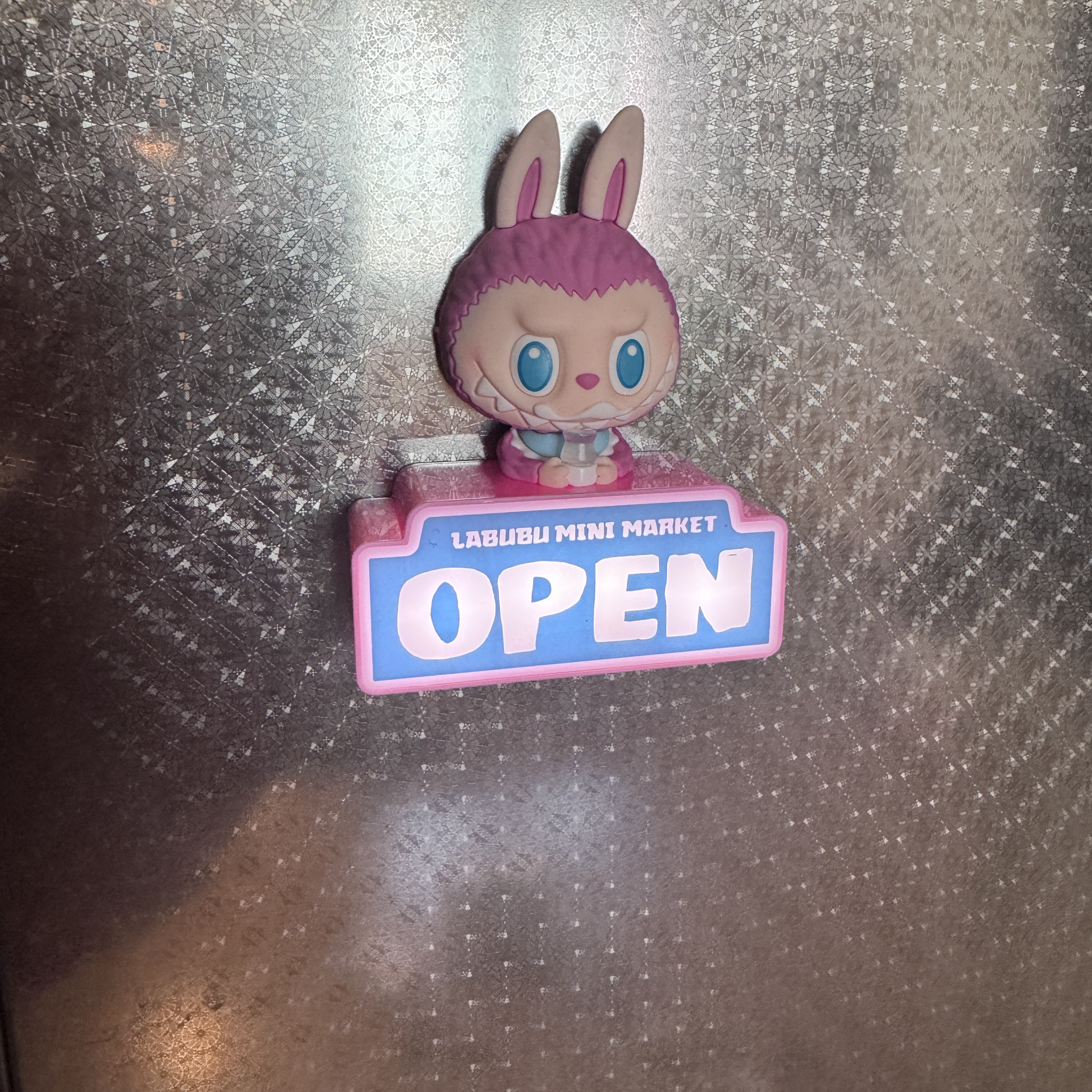 Pop Mart Labubu The Monsters Wacky Mart Series Fridge Magnet Milk (Opened Case) 착용 스타일