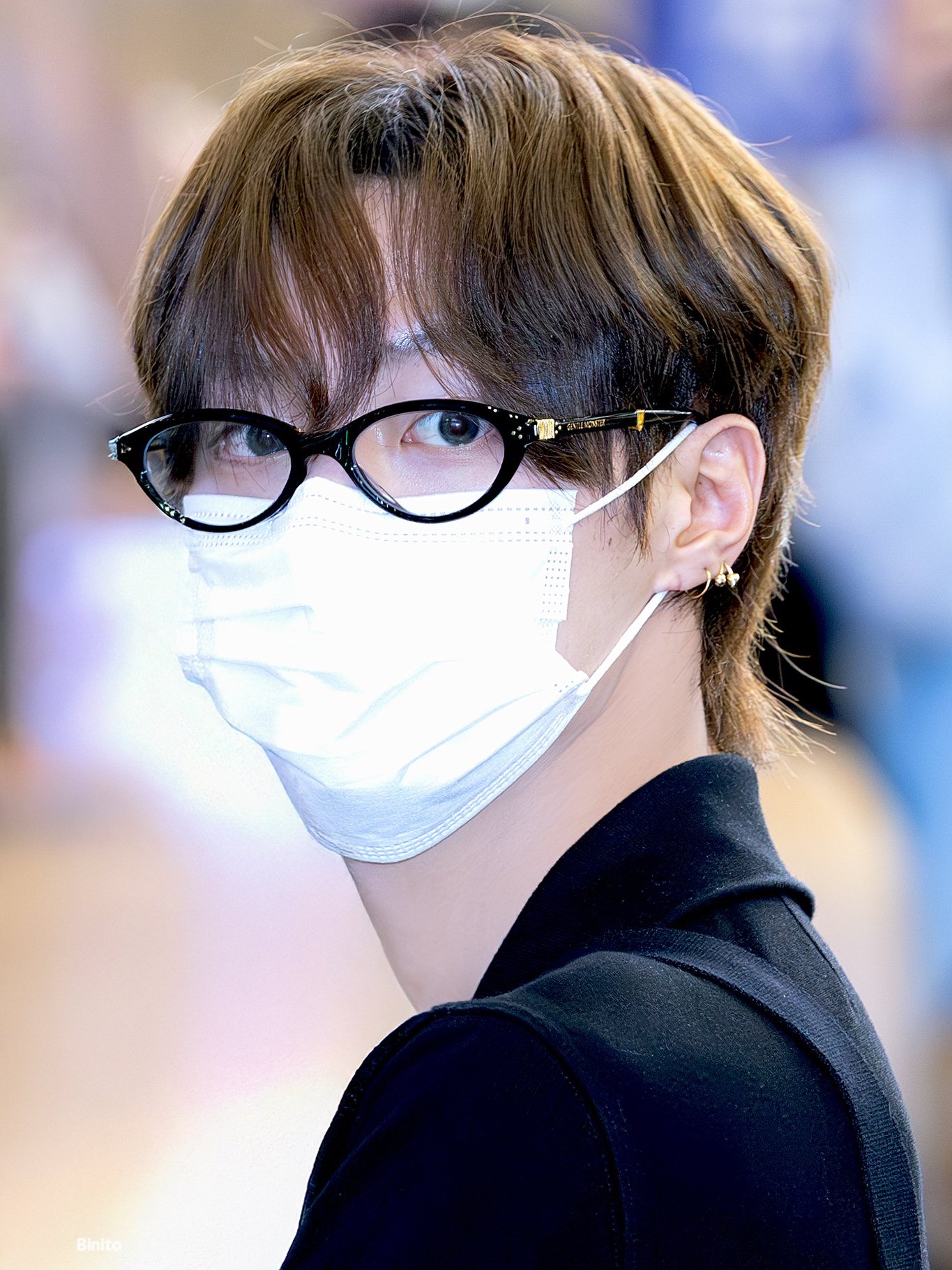 Gentle Monster Takion 01 Black Clear 착용 스타일