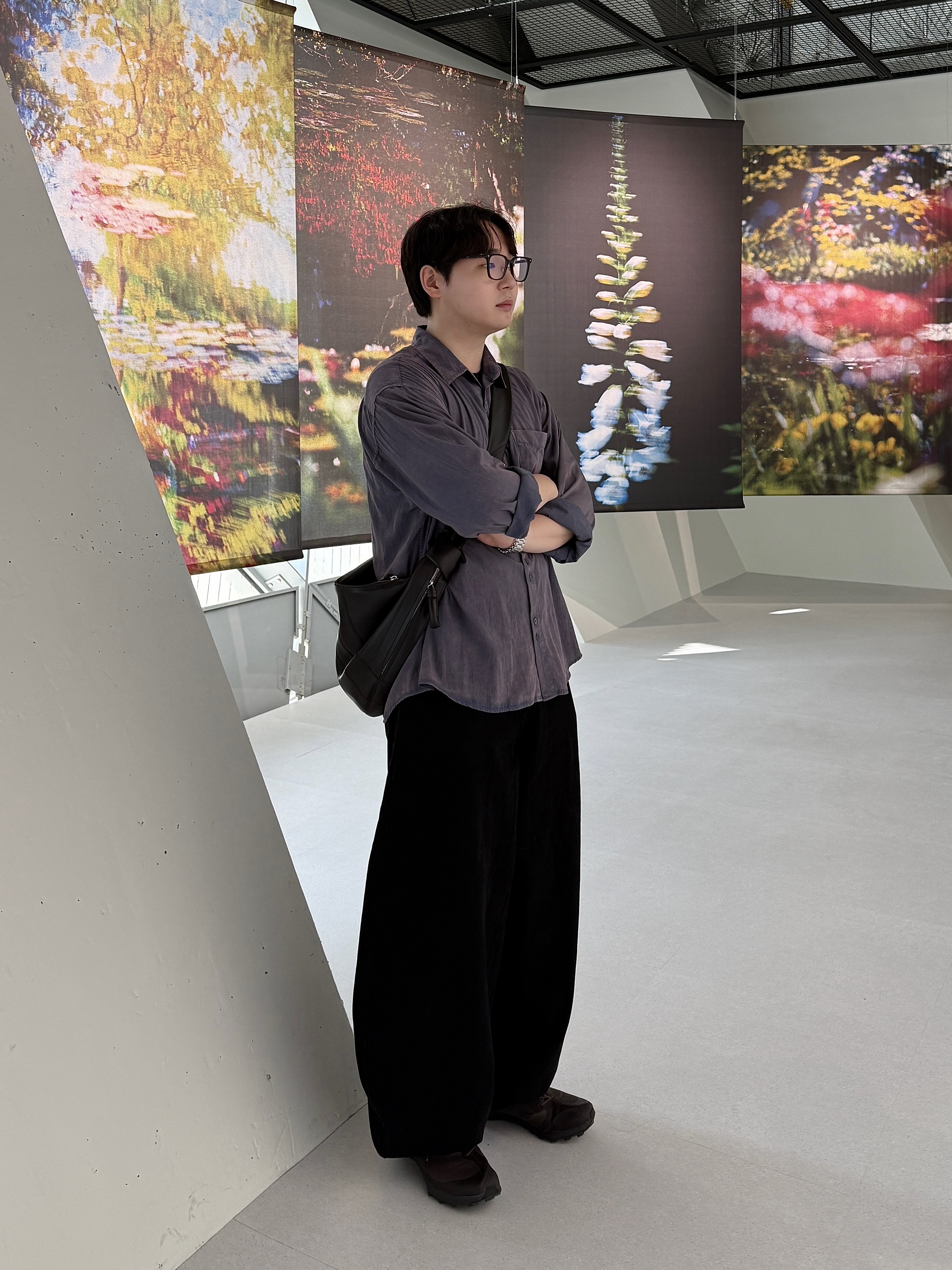 Hatchingroom Rana Shirt Blue, (W) On Running x Post Archive Faction (Paf) Cloudventure Peak Cacao Espresso 착용 스타일 - 3