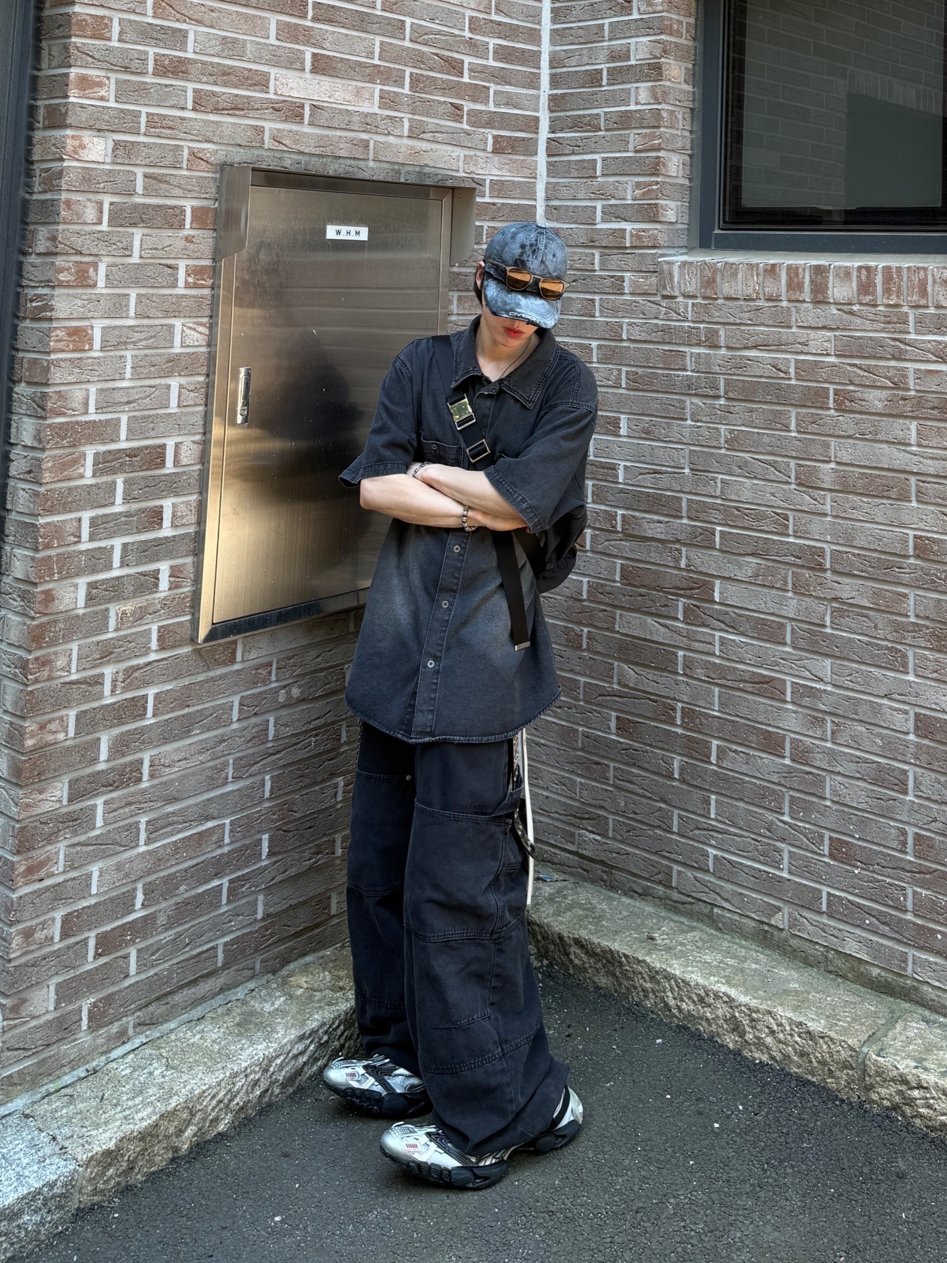 Balenciaga Reptile Sneaker Multicolor, Nonnod Double knee cover pants Vintage black 착용 스타일 - 1