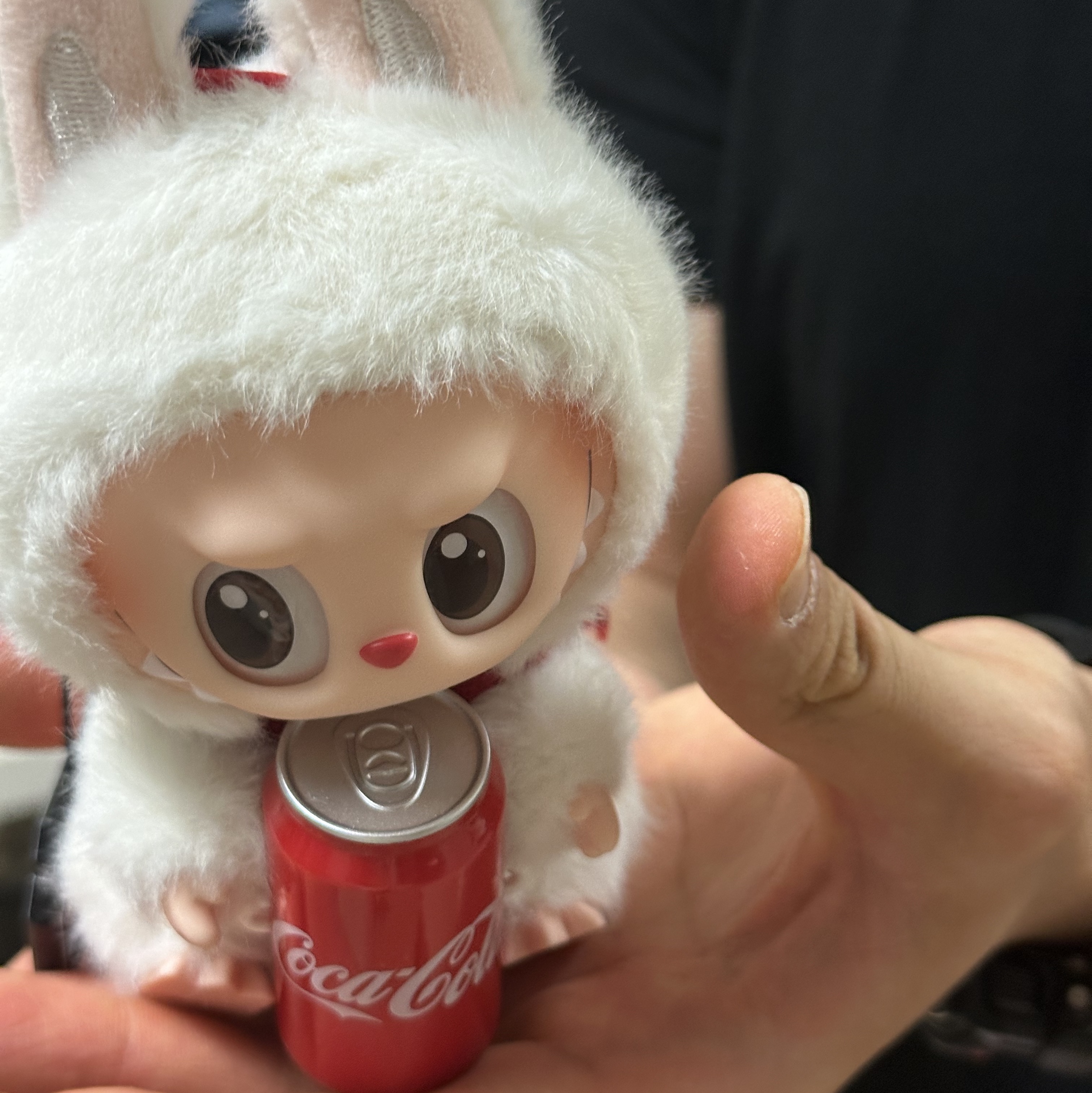 Pop Mart Labubu Coca Cola Series Happy Factor Keyring (Opened Case) 착용 스타일