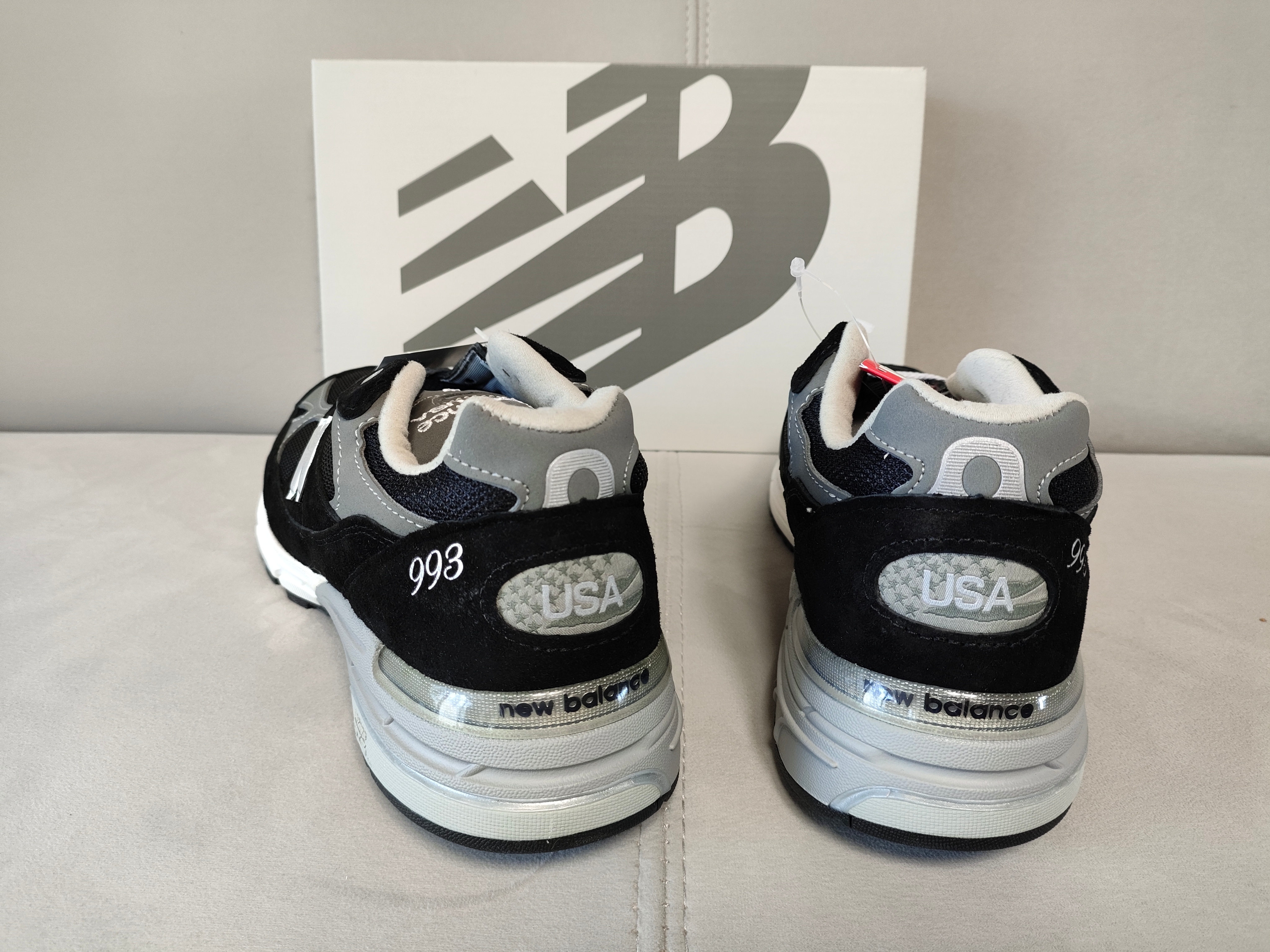 New Balance 993 Made in USA Black - D Standard 착용 스타일 - 2