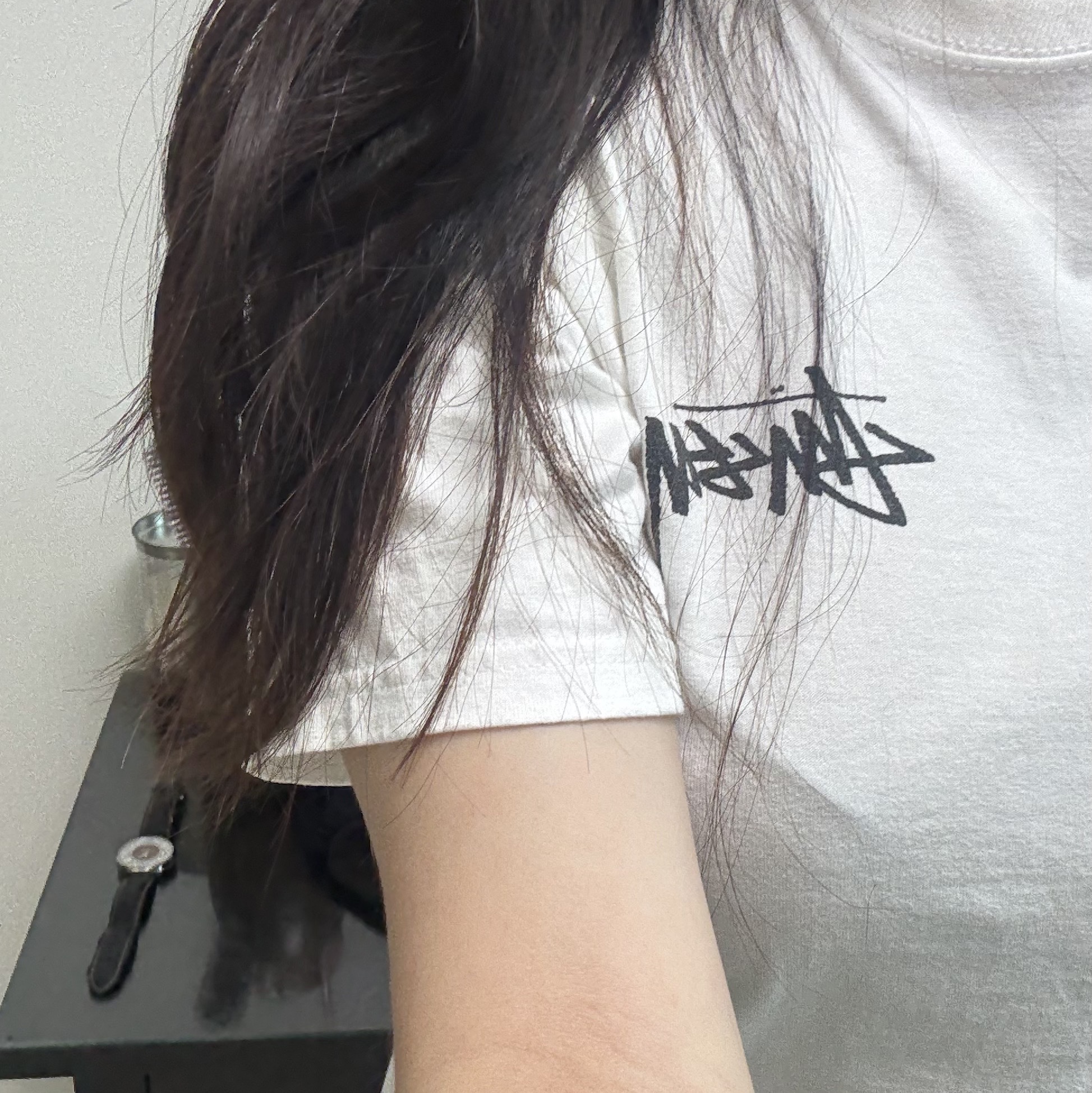 Stussy Kittens T-Shirt White 착용 스타일 - 1