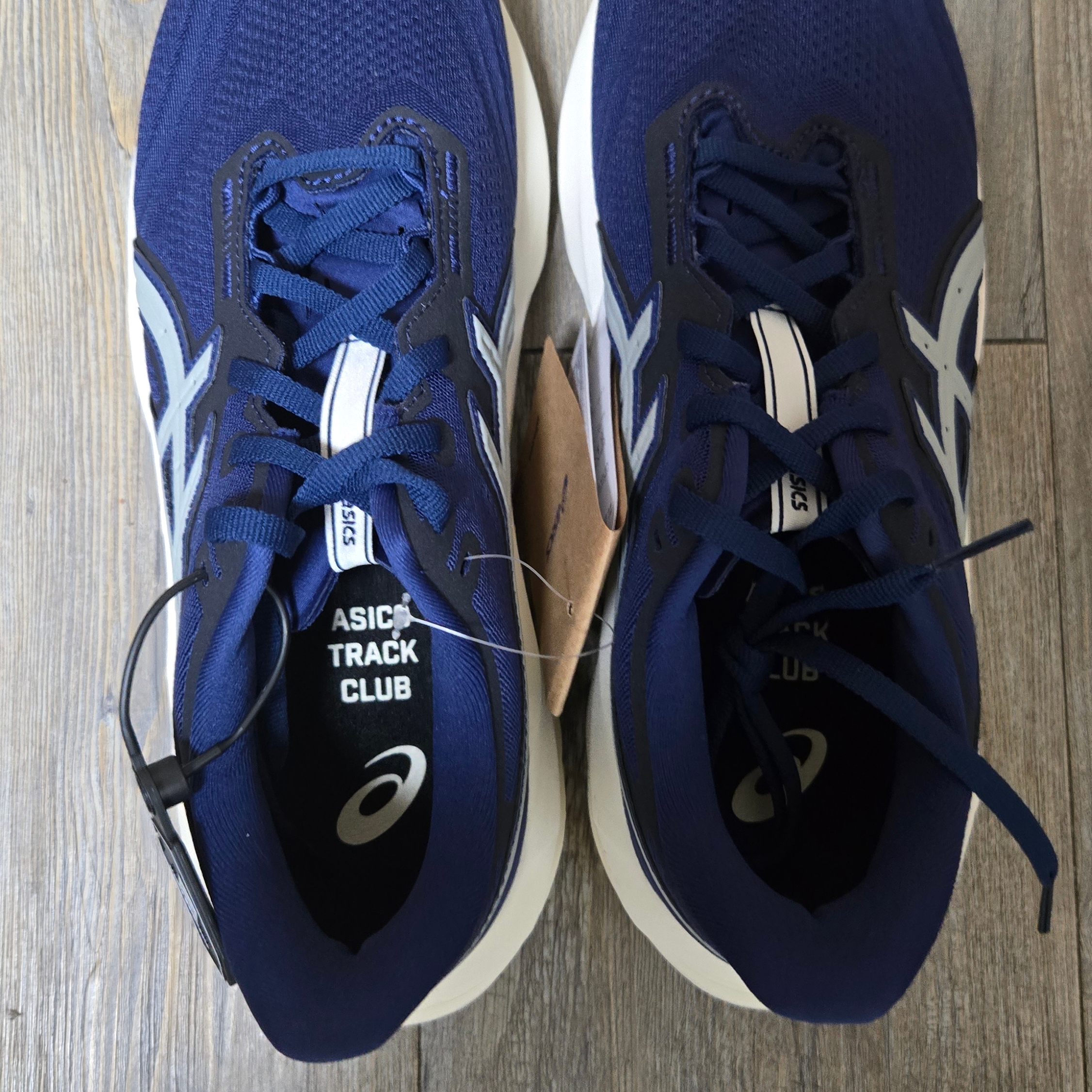 Asics Novablast 5 Indigo Blue Seal Grey 착용 스타일