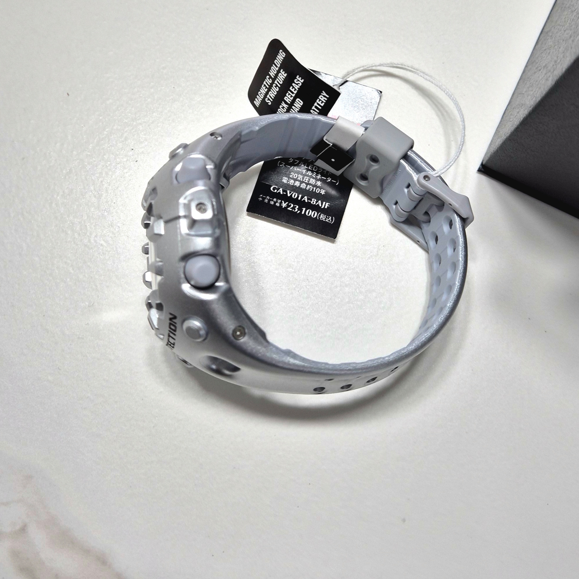 Casio GA-V01A-8A 착용 스타일 - 5