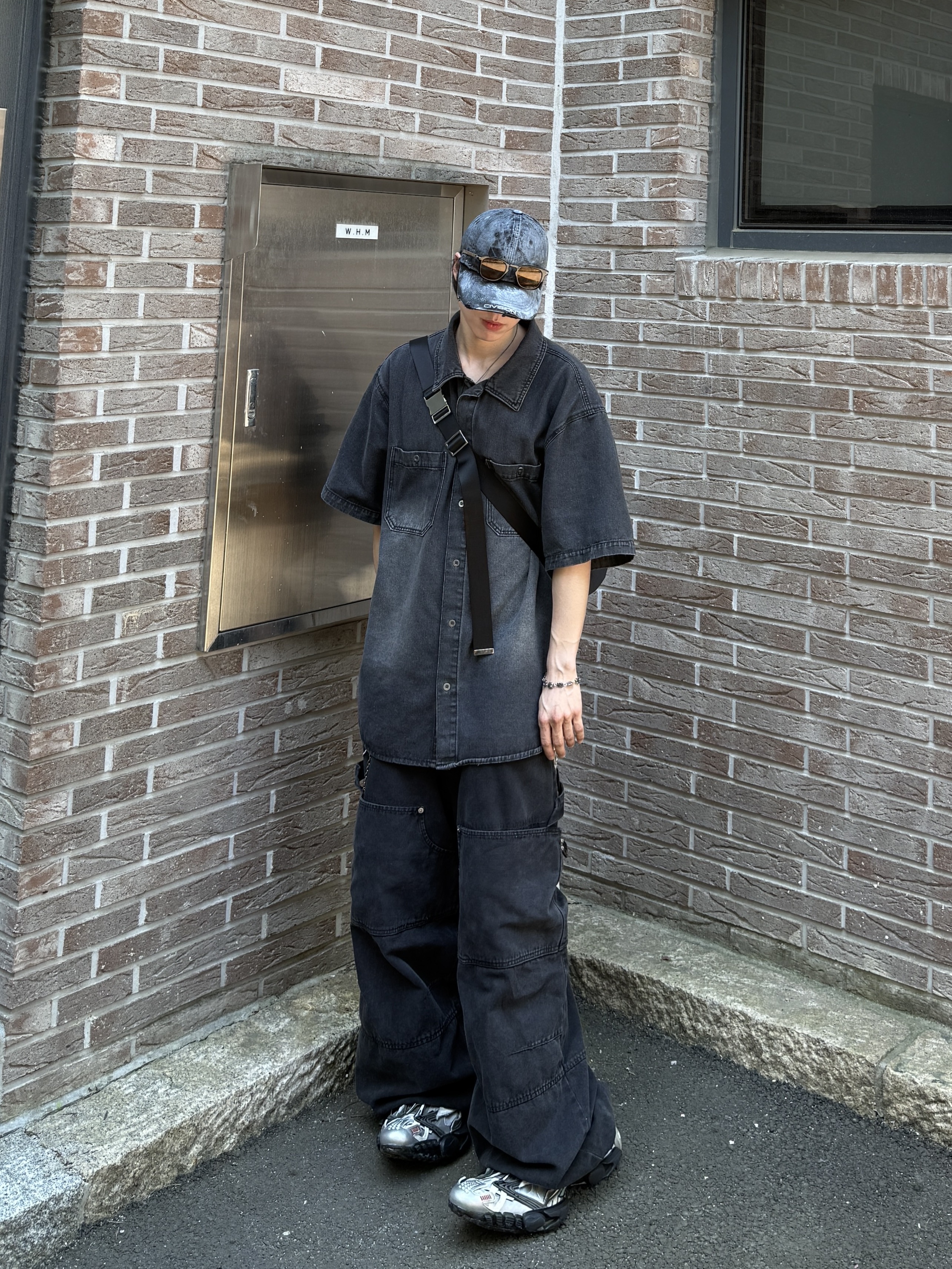 Balenciaga Reptile Sneaker Multicolor, Nonnod Double knee cover pants Vintage black 착용 스타일 - 7