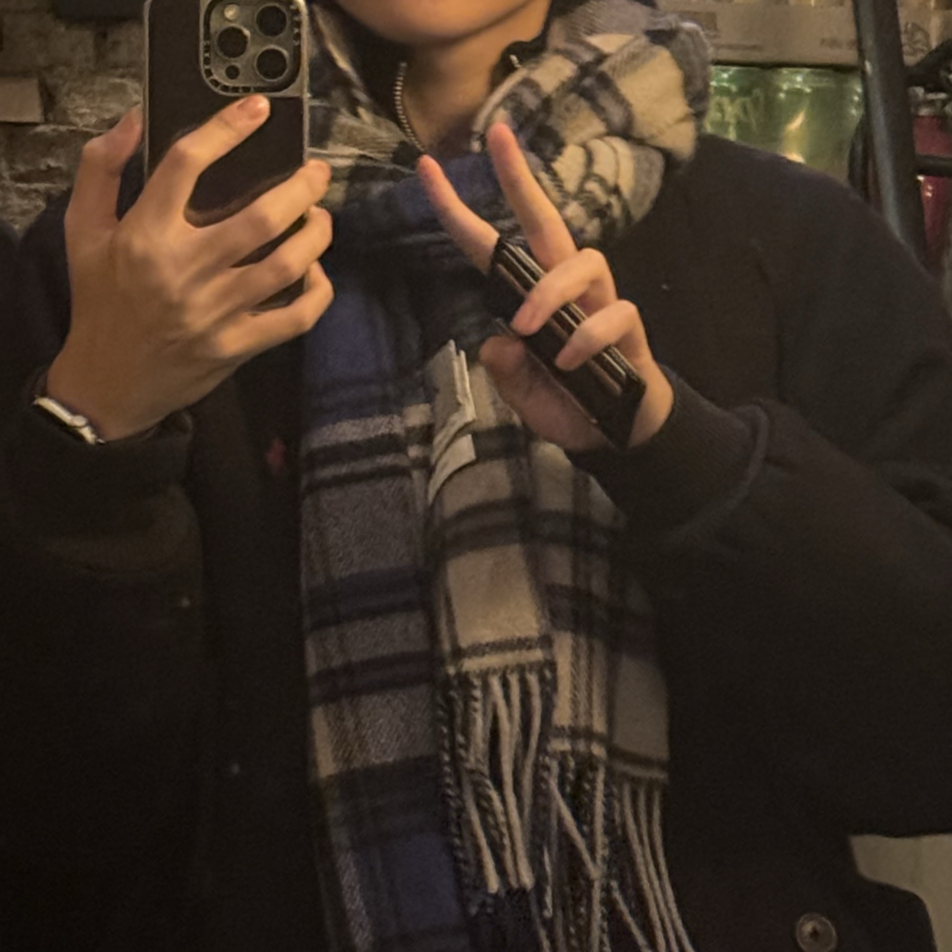 Ader Error Revint Plaid Muffler Z-Blue, Casetify x Matin Kim iPhone Signature Magsafe Mirror Case Silver 착용 스타일 - 3