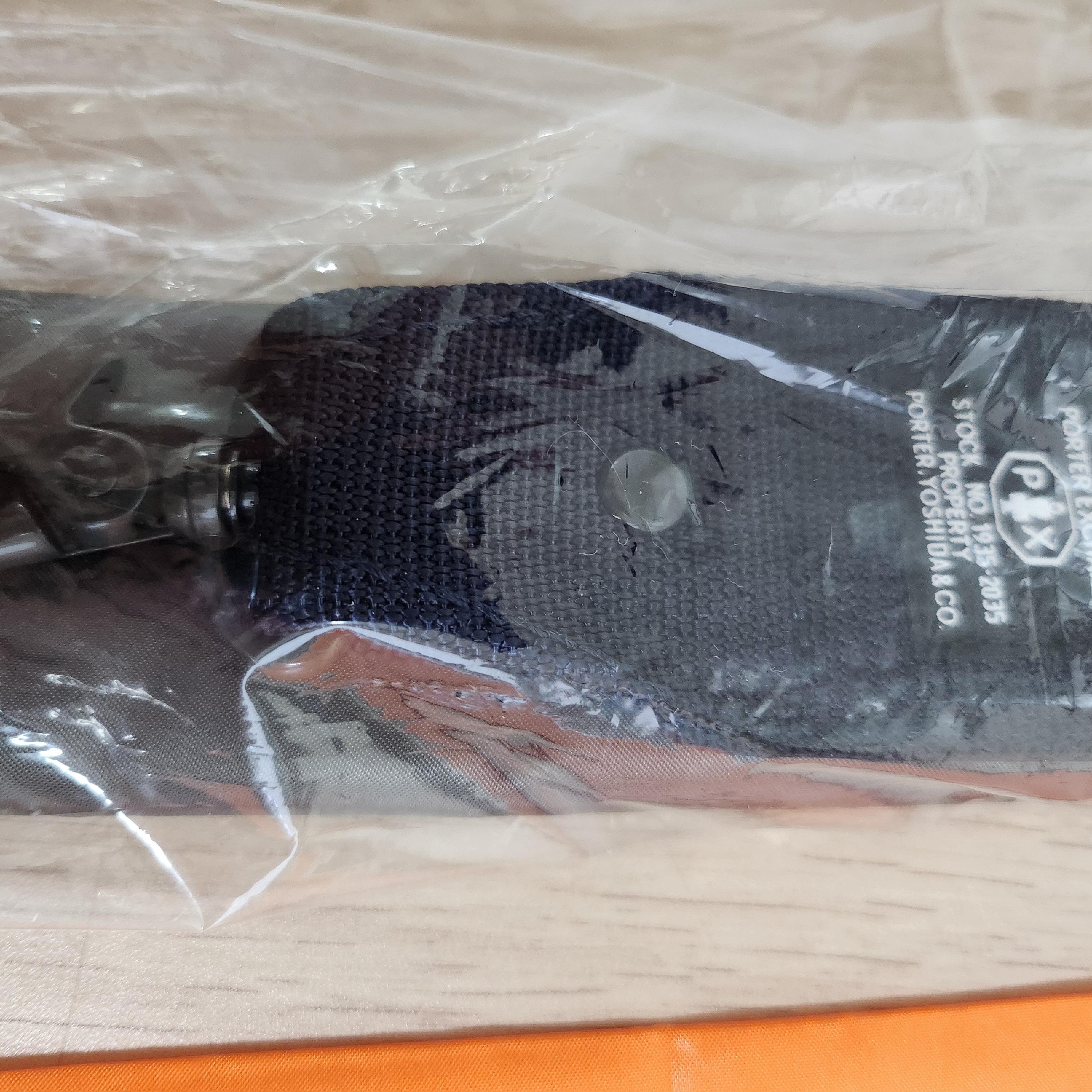 Porter PX Tanker Carrying Equipment Strap 50 Silver Grey 착용 스타일 - 3