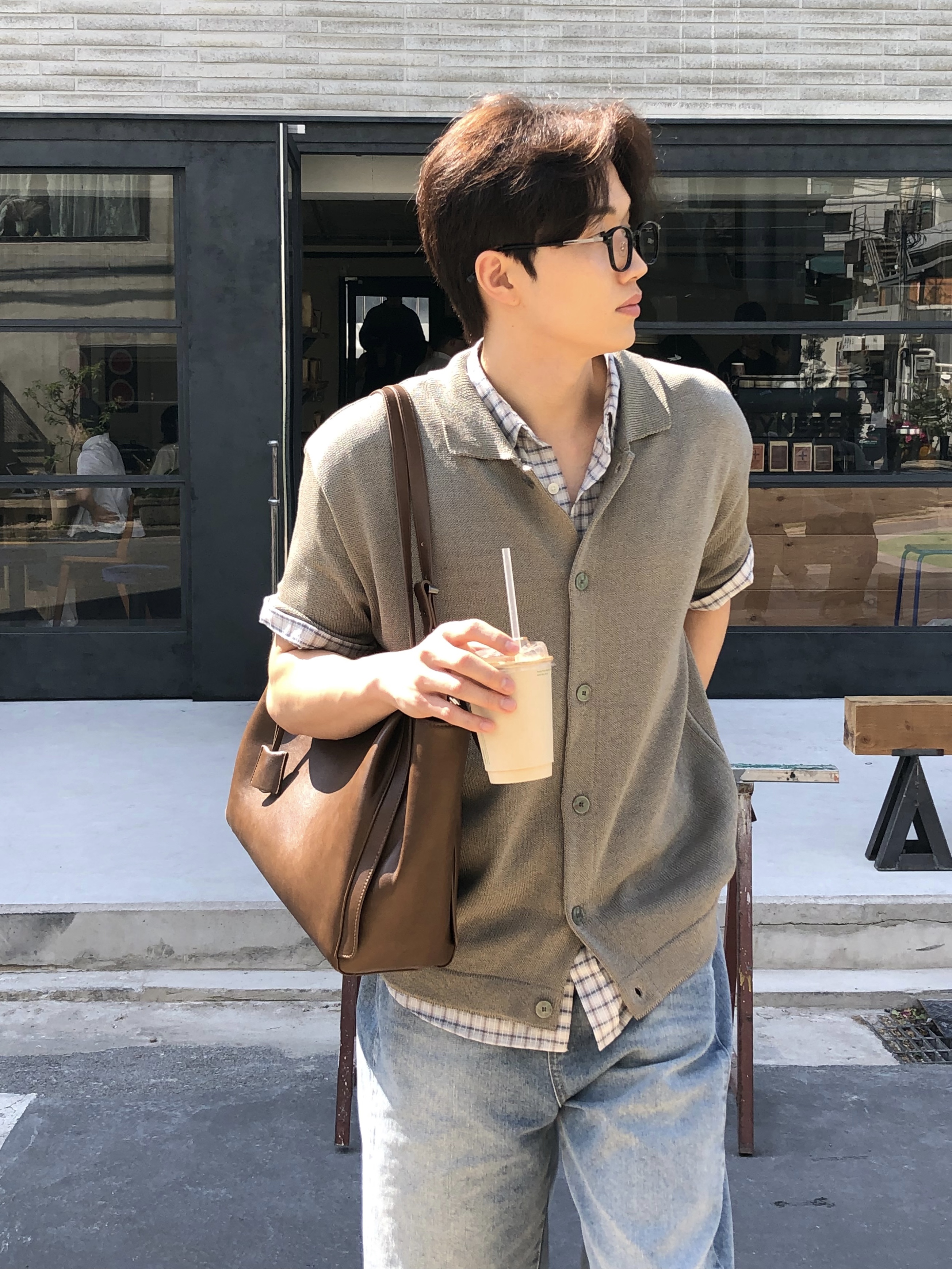 [6% 적립] NegativeThree Oblique Derby Shoe Black Beige, Casio LTP-V007D-7E 착용 스타일 - 3