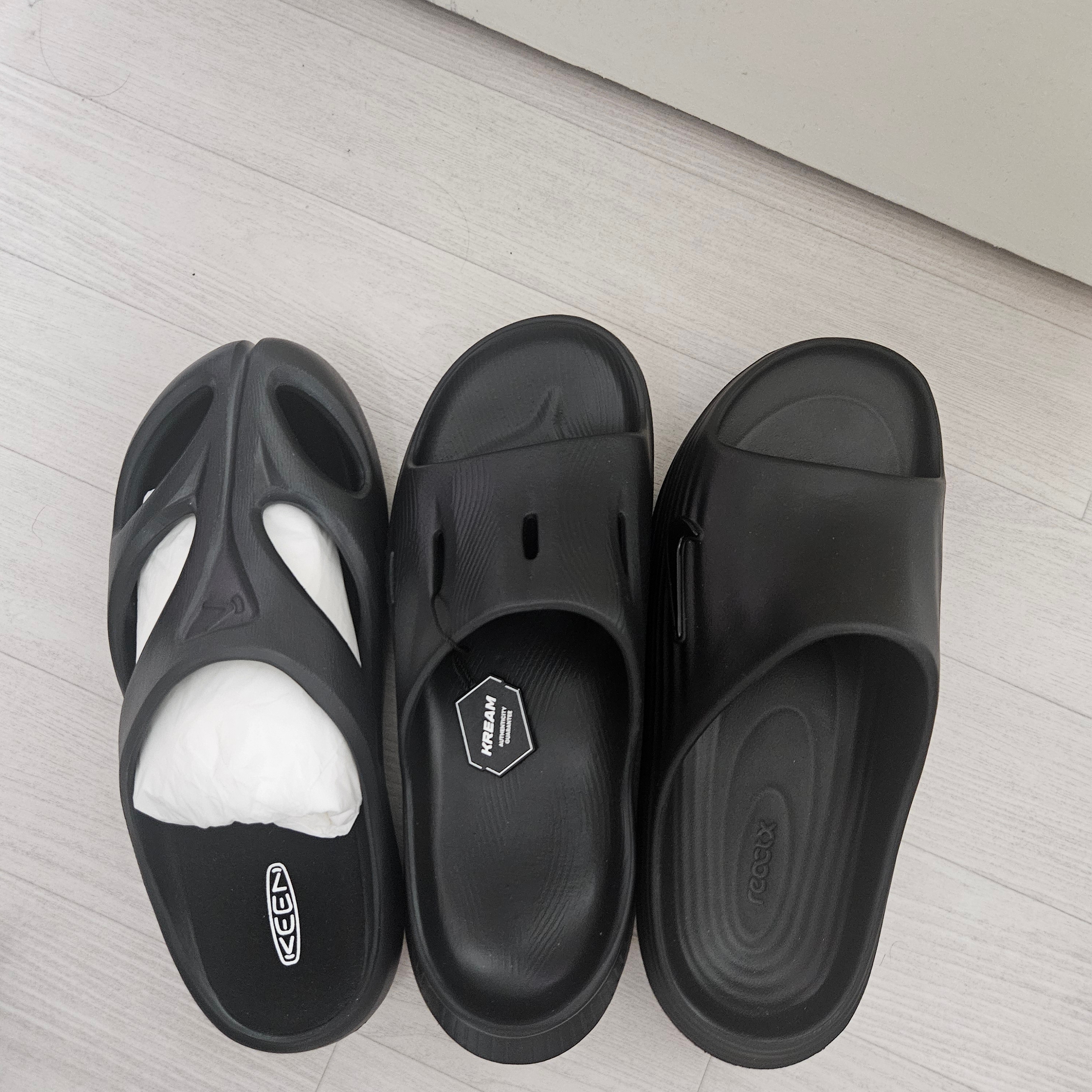 Hoka Ora Recovery Slide 3 Black 착용 스타일