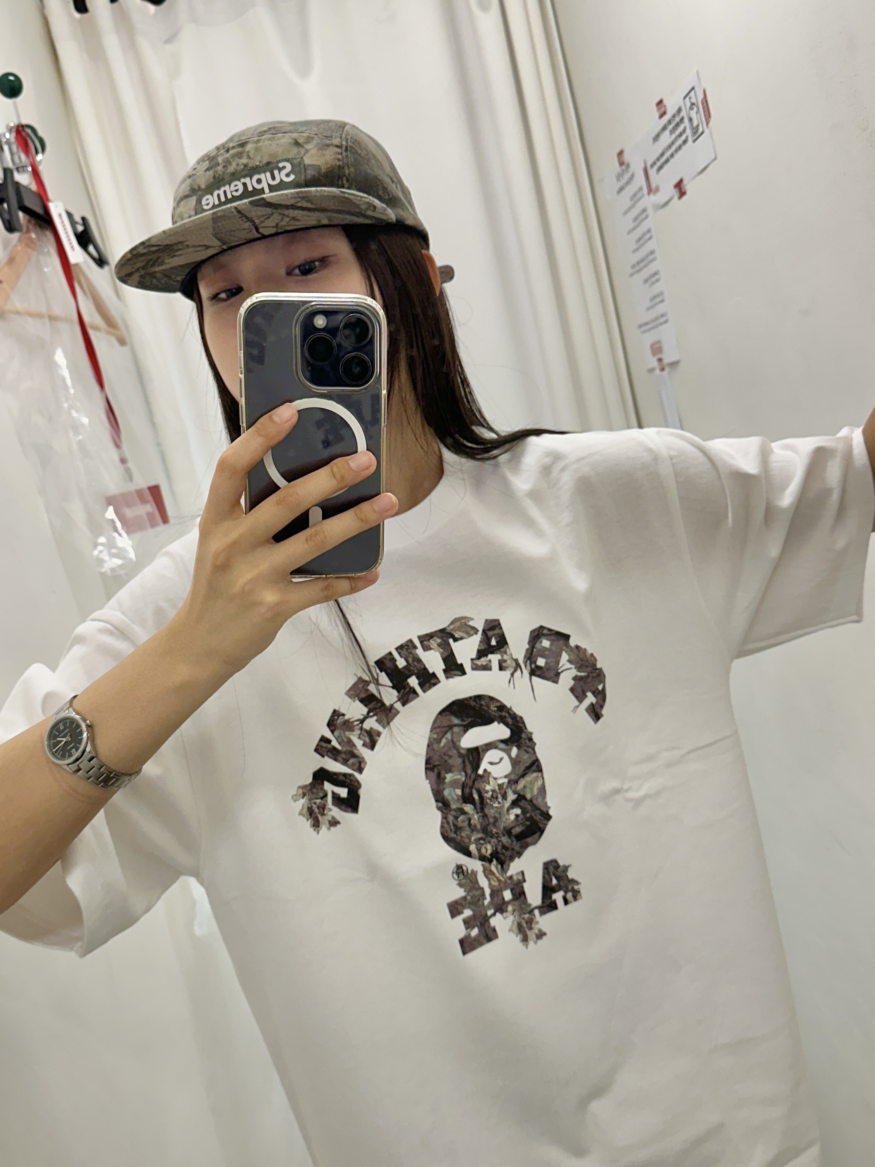 Supreme Washed Chino Twill Camp Cap Realtree Hardwoods Camo - 25SS, BAPE Tree Edge Camo College T-Shirt White 착용 스타일 - 2