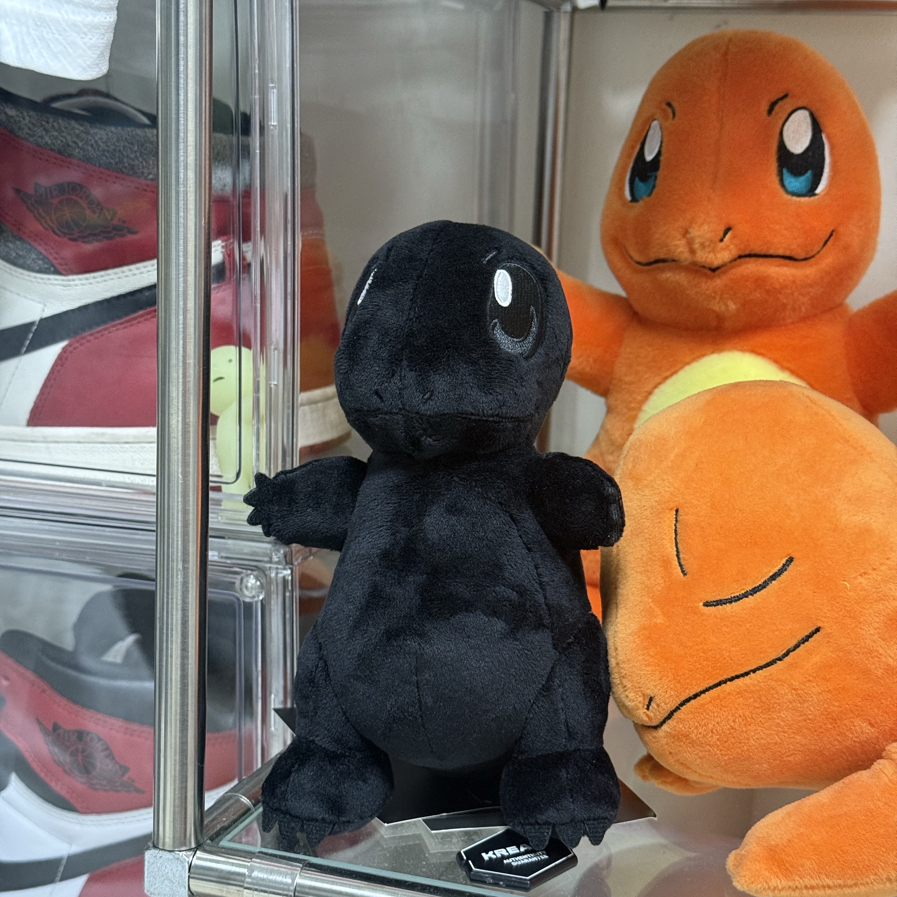 Fragment x Pokemon INN Thunderbolt Project TBP Plush Hitokage M Black 착용 스타일