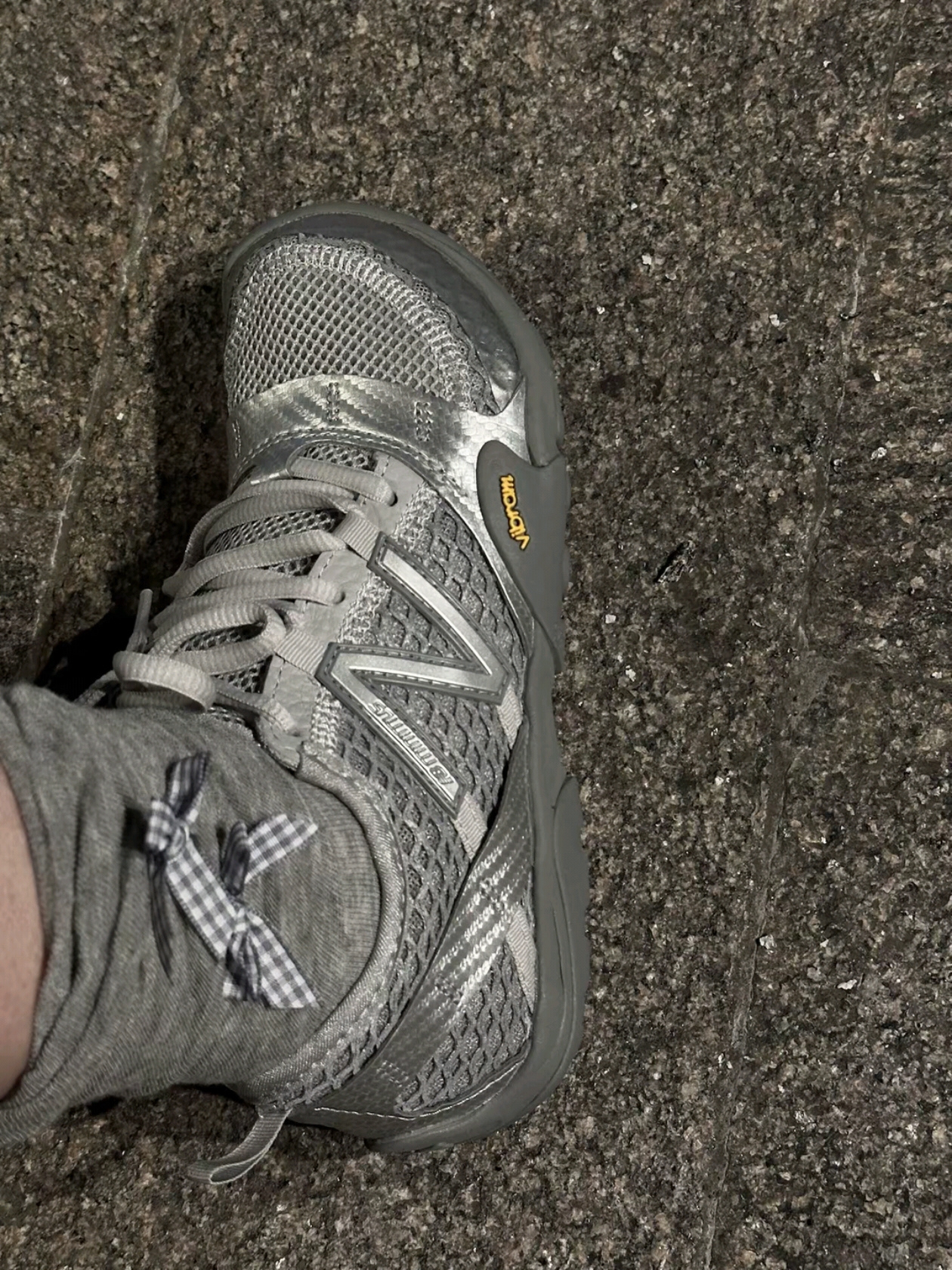 New Balance Minimus MT10O Slate Grey Silver Metallic, New Balance MT10O Rose Sugar Pink Taffy 착용 스타일