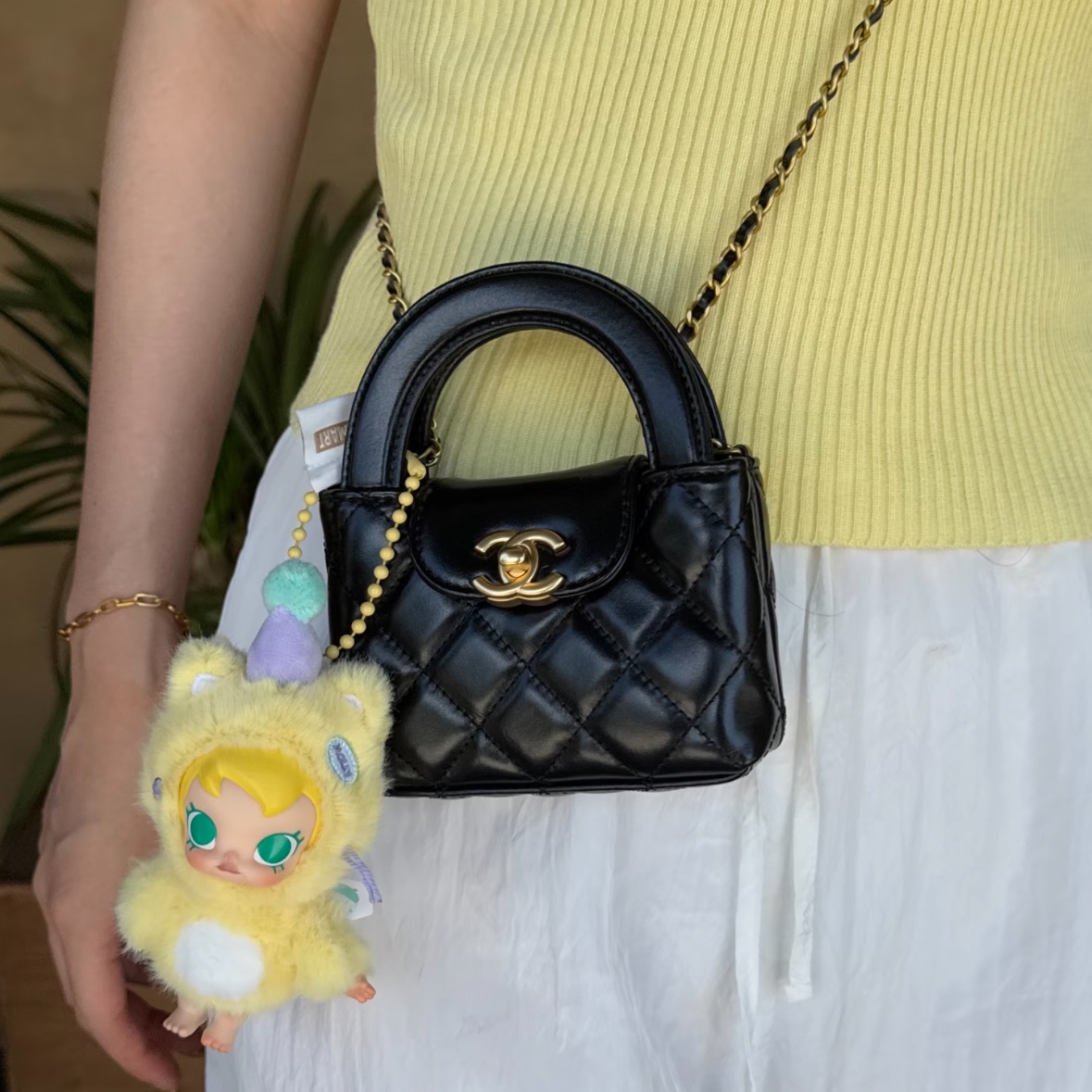 Pop Mart Baby Molly Pocket Friends Series Vinyl Plush Pendant Enjoy the Sunshine (Opened Case) 착용 스타일