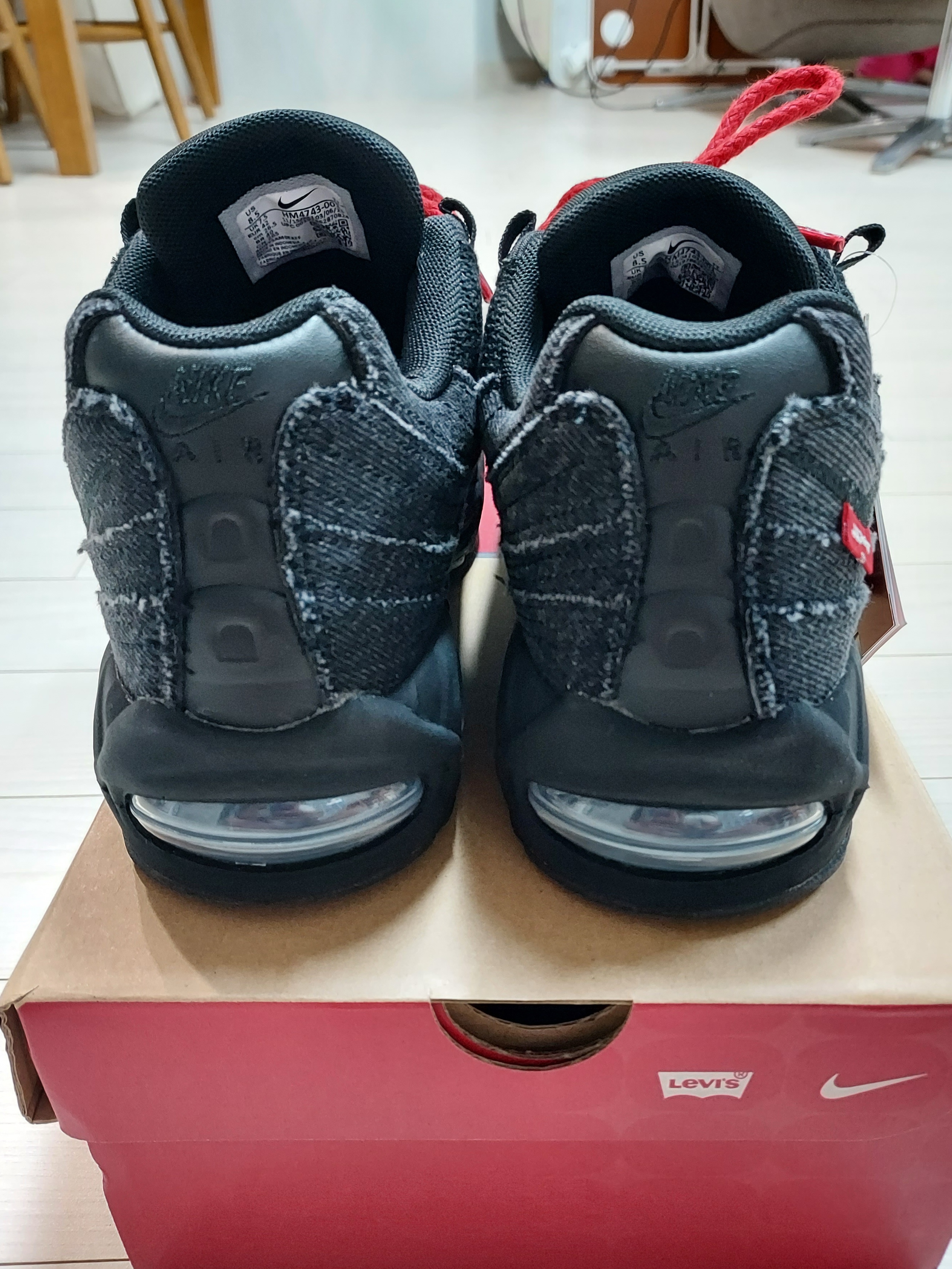 Nike x Levi's Air Max 95 Black 착용 스타일 - 4