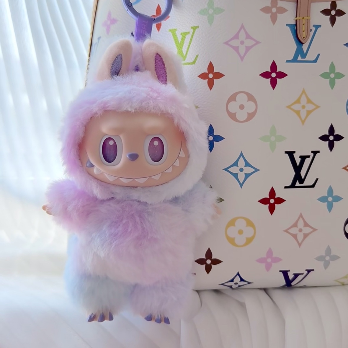 Pop Mart Labubu The Monsters Highlight Series Luck Keyring (Opened Case) 착용 스타일