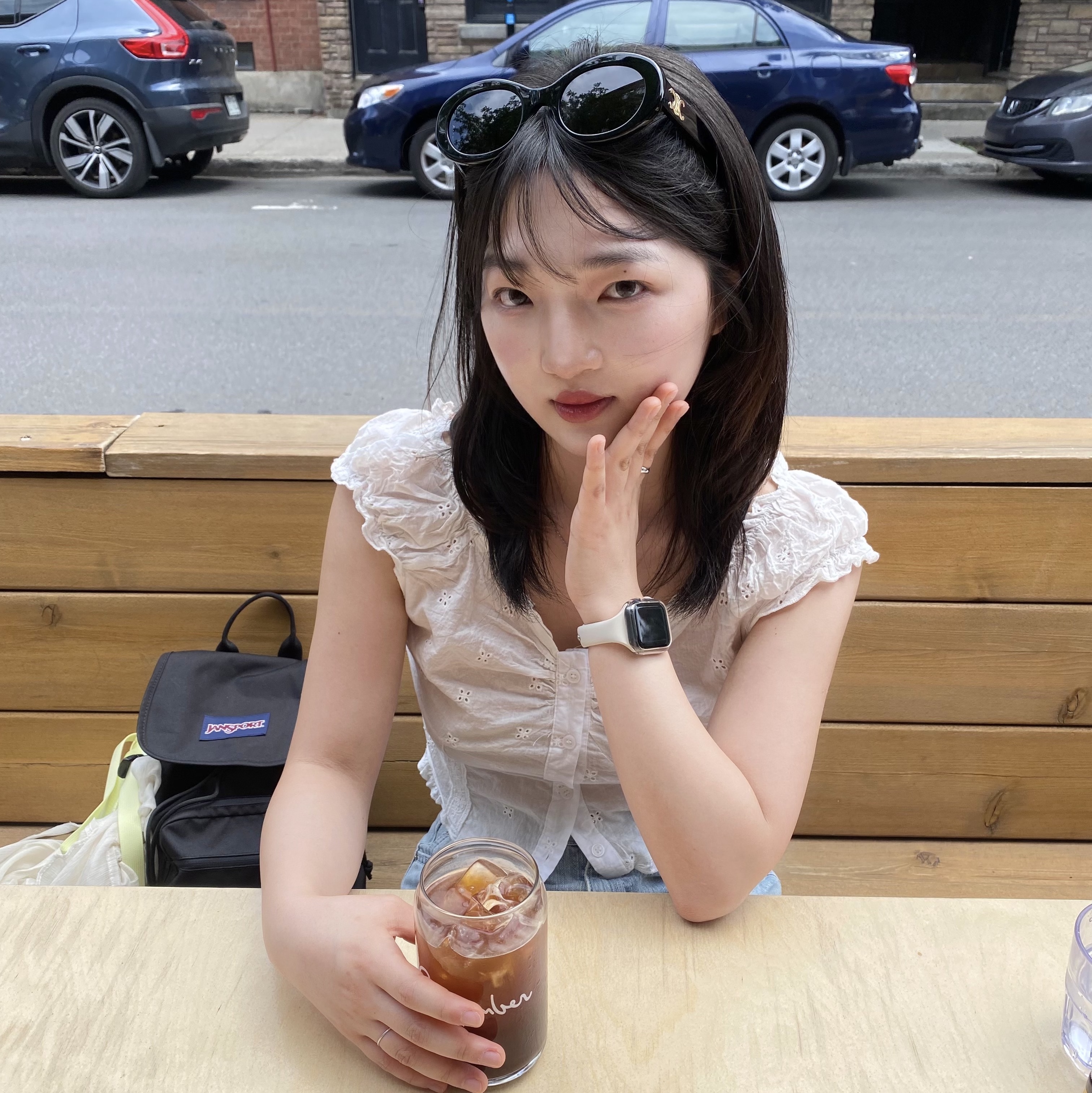 (W) Celine Triomphe 01 Sunglasses in Acetate Black 착용 스타일 - 1