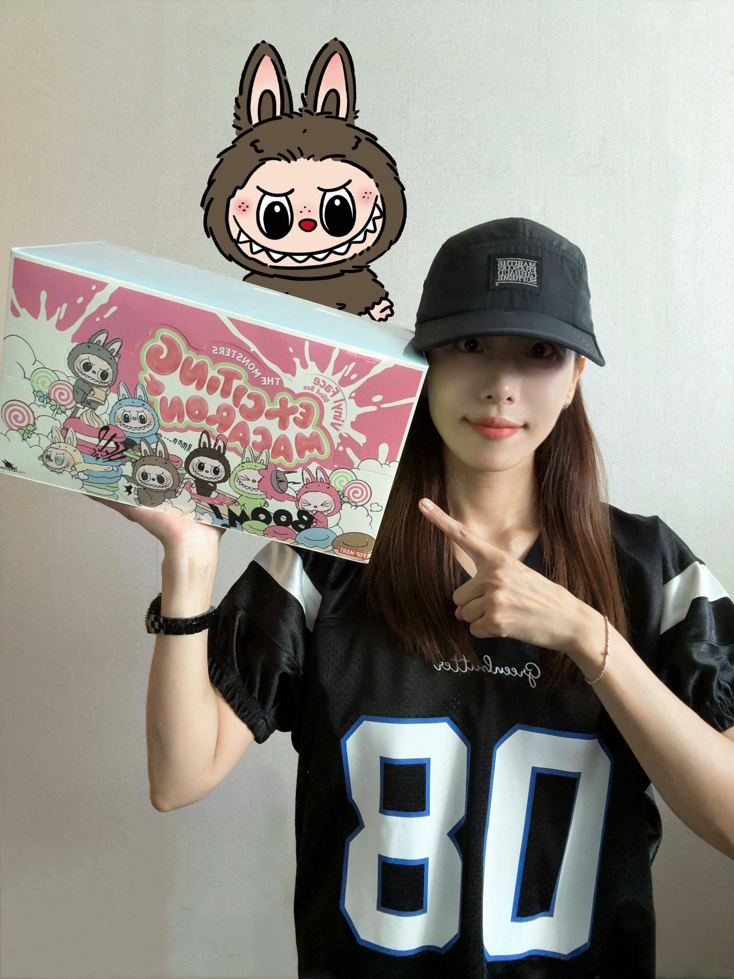Supreme x Marithe Francois Girbaud Sport Camp Cap Black - 25SS, Pop Mart The Monsters Labubu Tasty Macarons Series Sealed Case (6 Blind Boxes) 착용 스타일 - 1