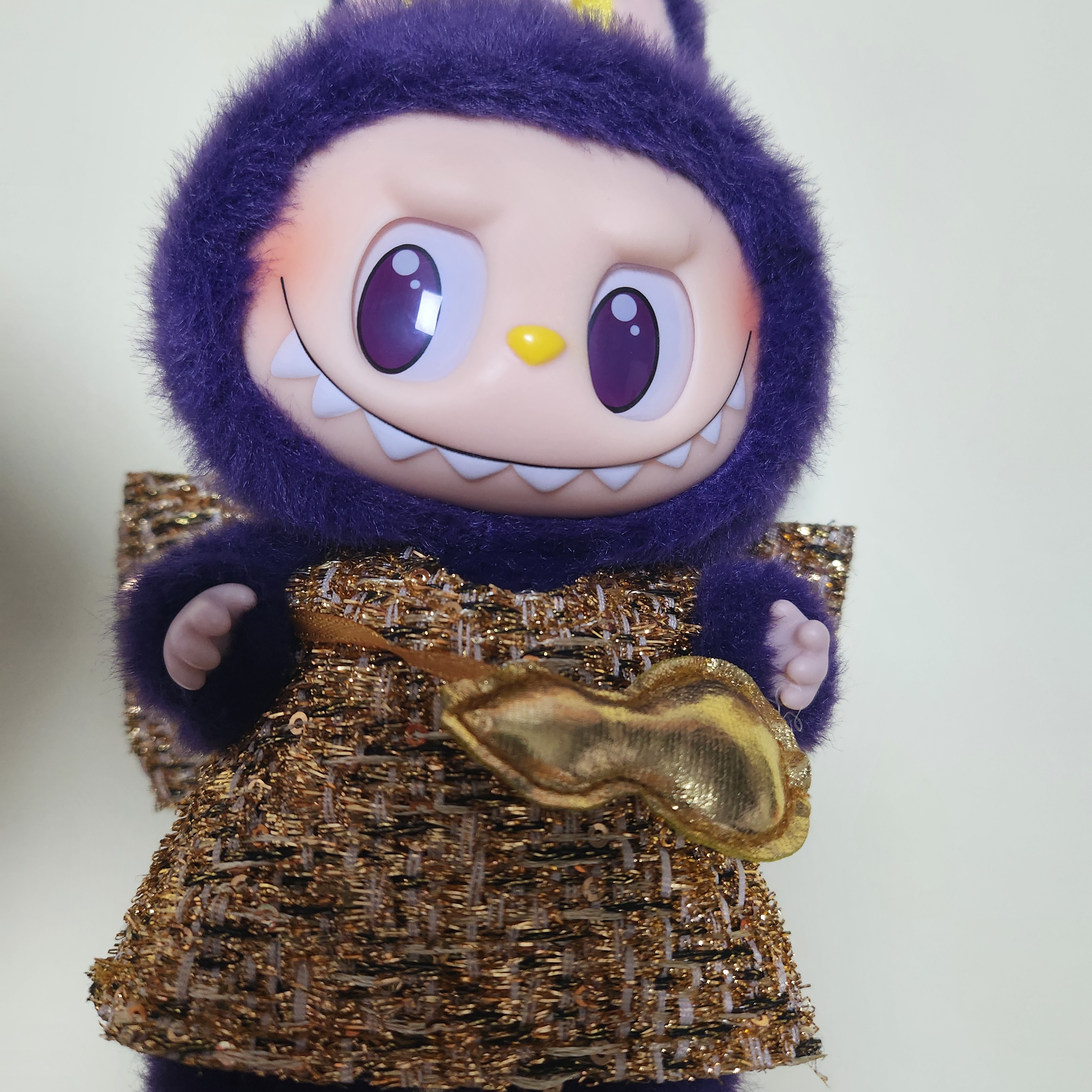 Pop Mart Labubu x Pronounce Lucky Fairy Toy Keyring 착용 스타일
